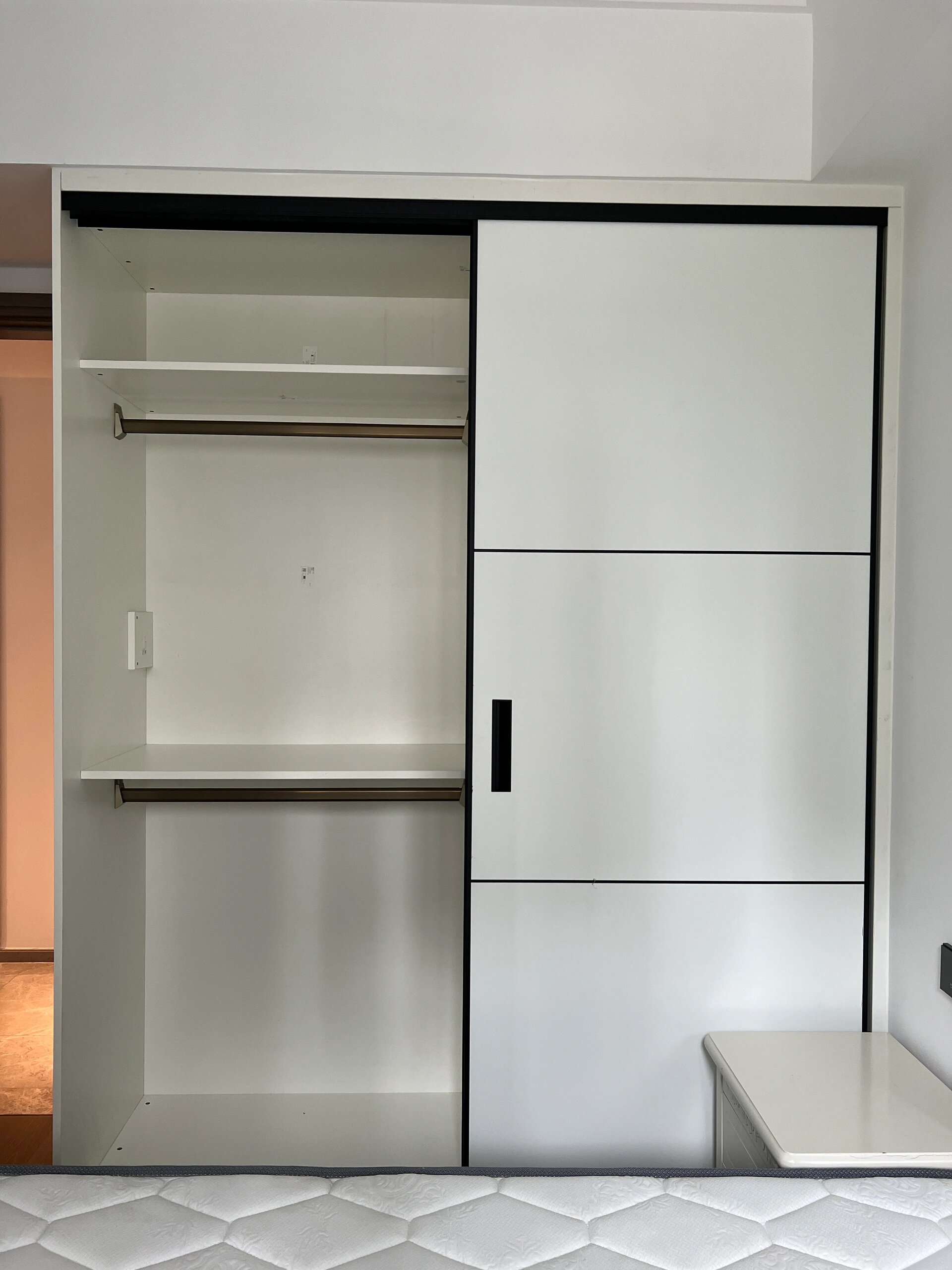 全屋定制|大容量推拉门衣柜