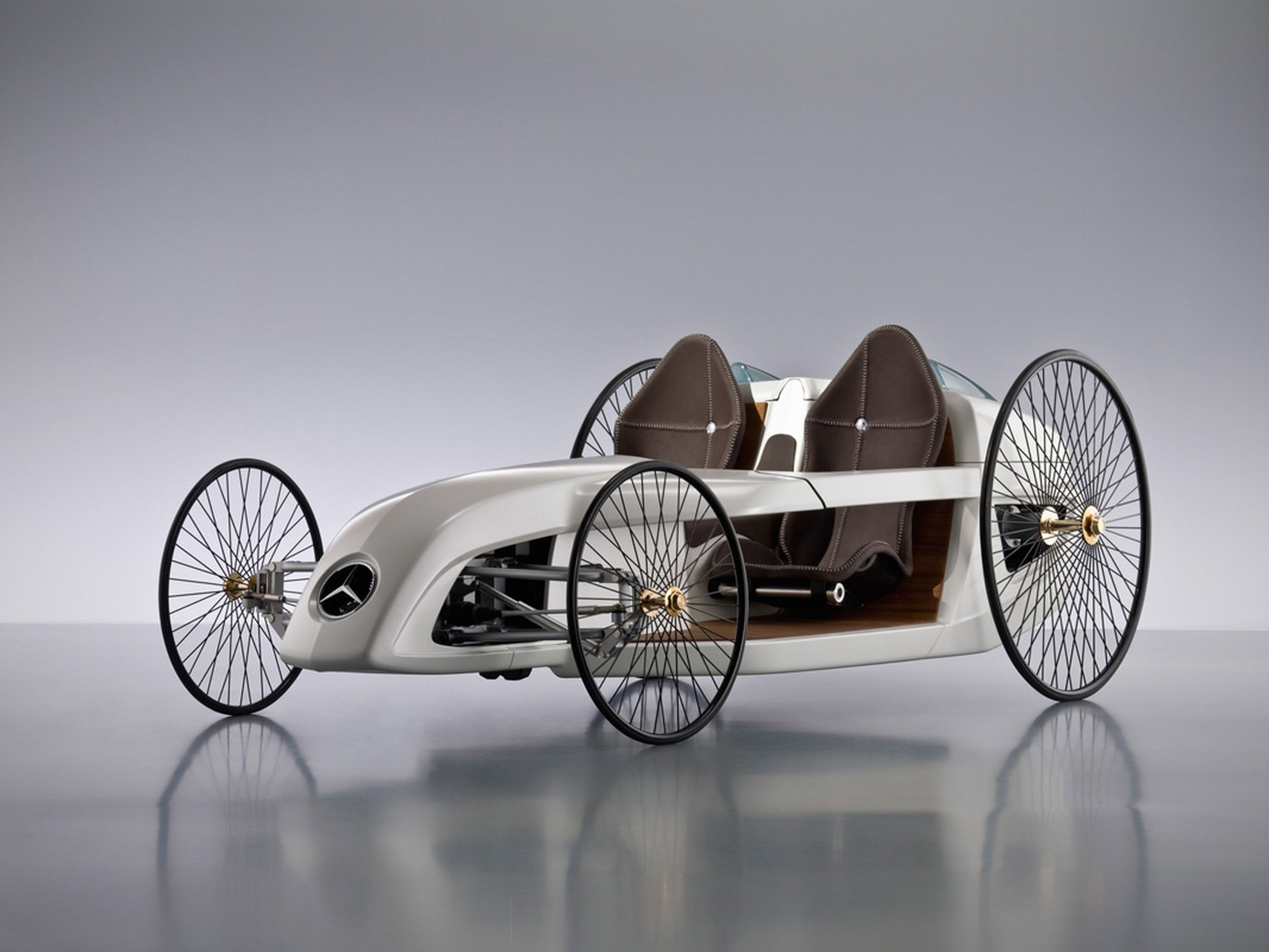 梅赛德斯-奔驰 f-cell roadster 一款氢动力汽车.