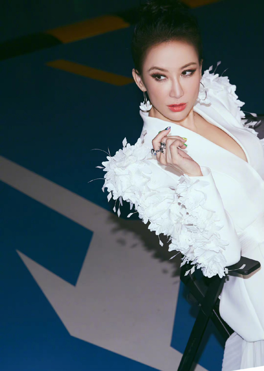 李玟被曝婚变71要啥有啥7515姐姐独自美丽 爆料coco李玟半年前