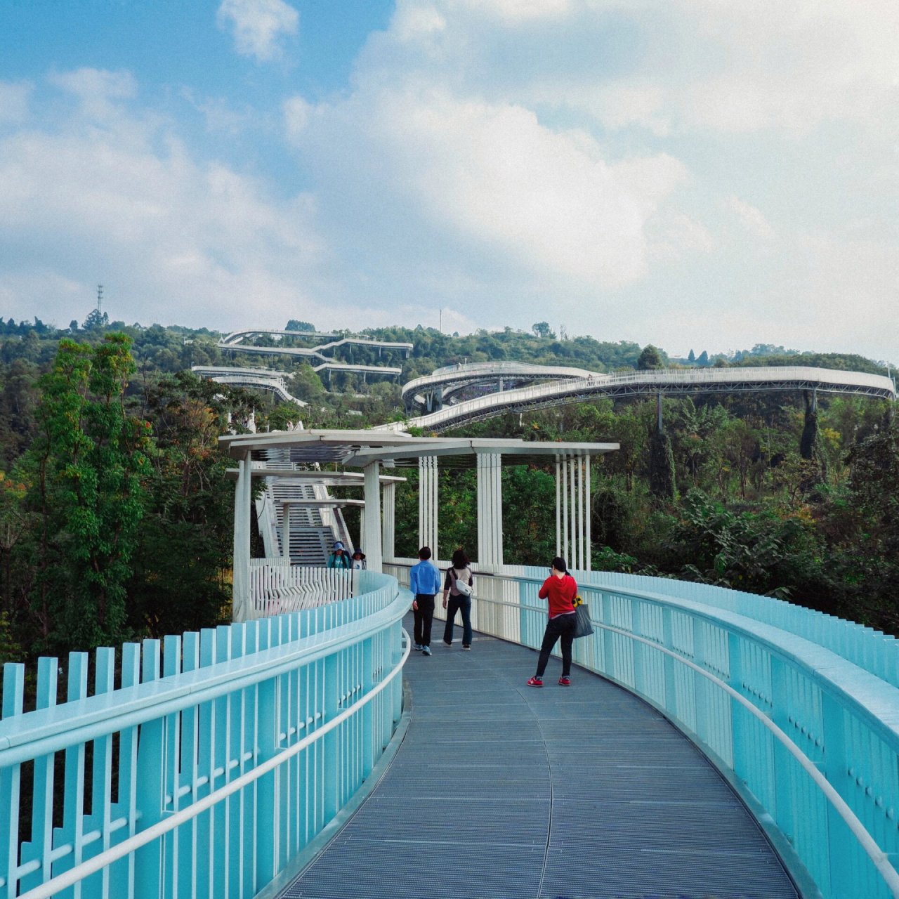 成都新圣地报道|龙泉山森林绿道高空栈道 自驾导航:丹景山狮子堡观景