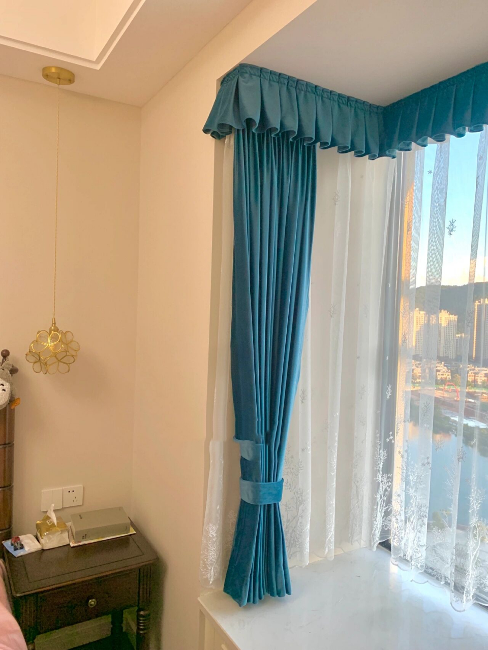 没有窗帘盒帘头一定要这样装979999 窗帘用的是皇家真丝绒,海港
