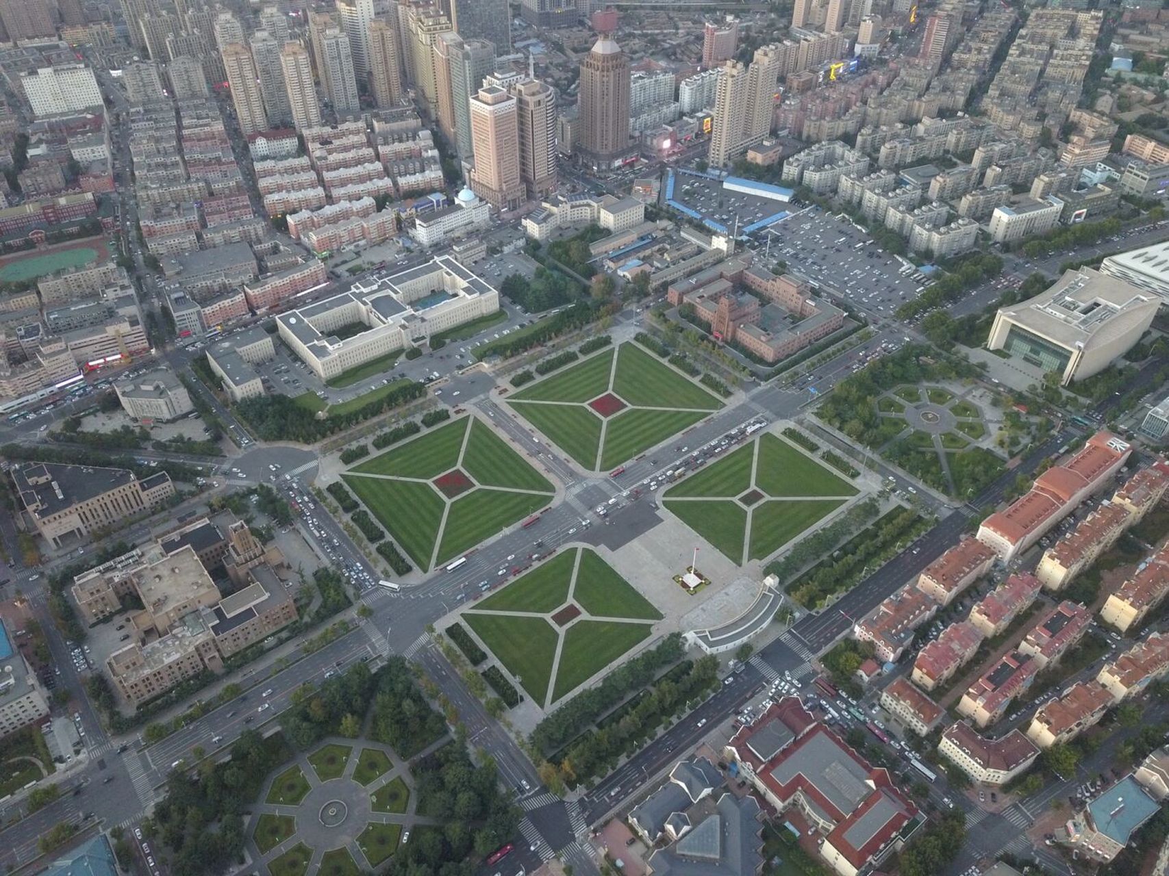 航拍视角看大连,大连人民广场 #笔记灵感# #记录我的城市# #大连