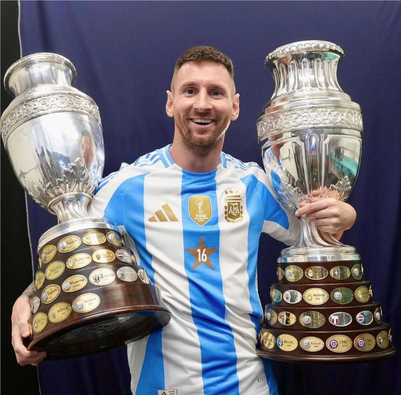 德保罗参加电台节目时,谈到了阿根廷今年美洲杯卫冕后梅西的明智之言