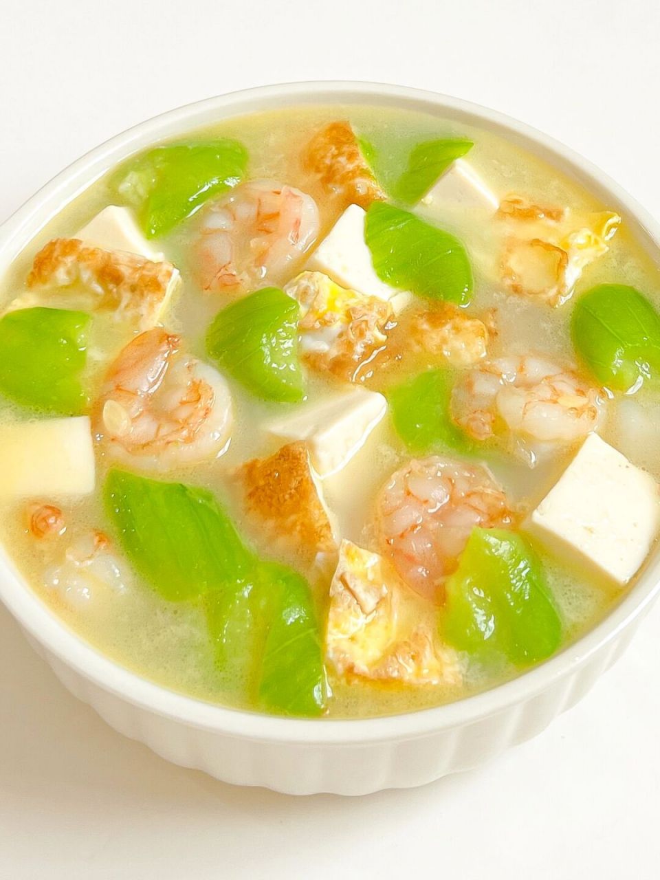 今天分享亿点点厉害的丝瓜虾仁豆腐汤!