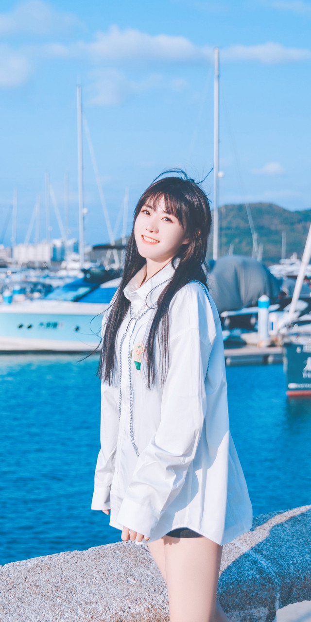 牟星,初春海边甜美写真壁纸图集