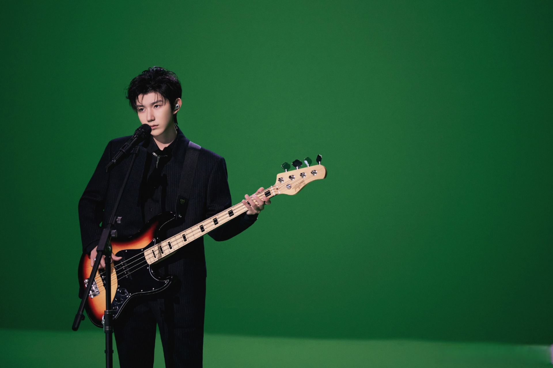 五个王源,四个酷酷的宝贝,一个宇宙第一可爱的宝贝,一个人形成一个