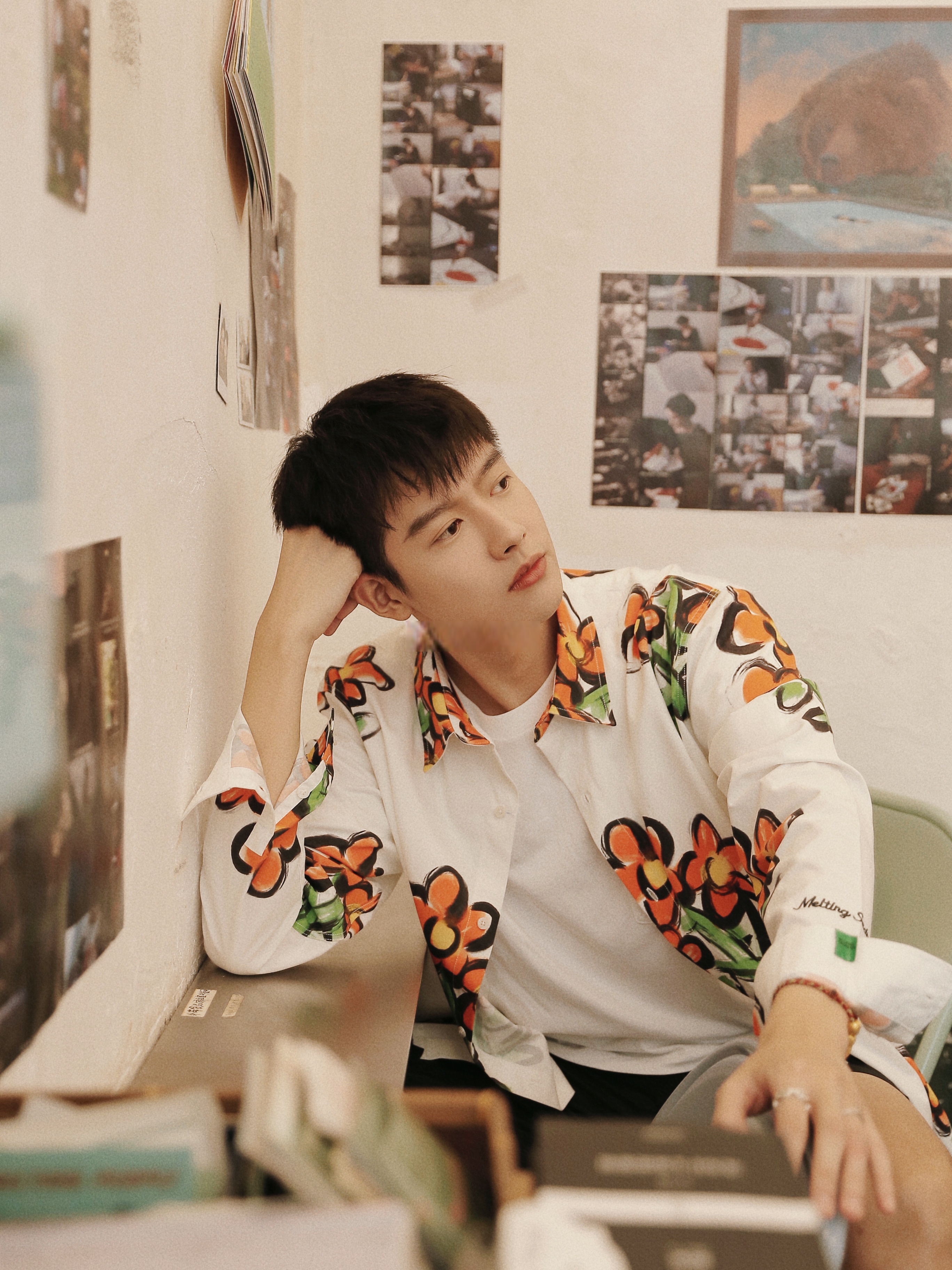 在武汉非常非常喜欢的一家小店♂ 空间被无数的书给