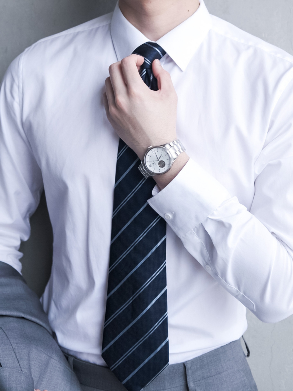 6315为什么现在会有很多人都对西装有特别的情节?