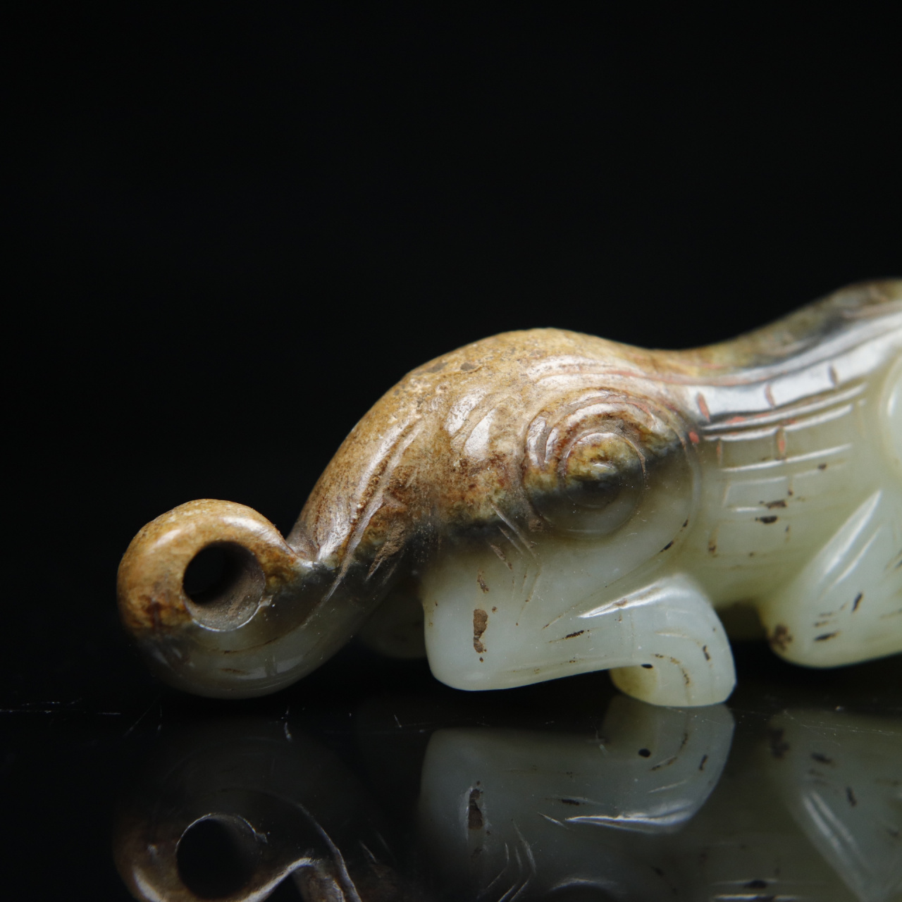 和田玉望天吼 望天吼,本名犼,又名朝天吼,传说是龙王的儿子,有守望