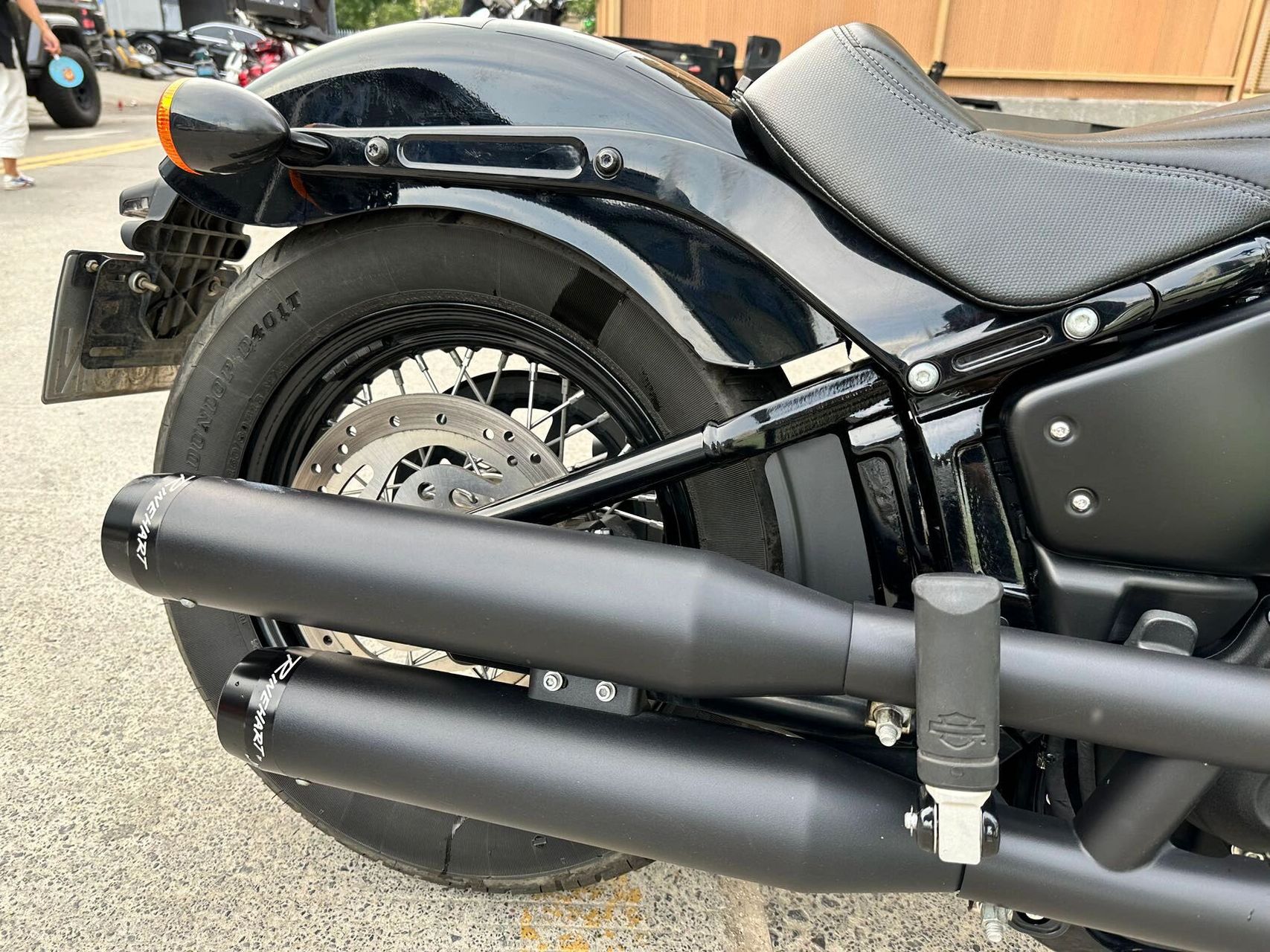 哈雷街霸 21年哈雷街霸114立方新款02改装莱因哈特排气02呼啸鹰大