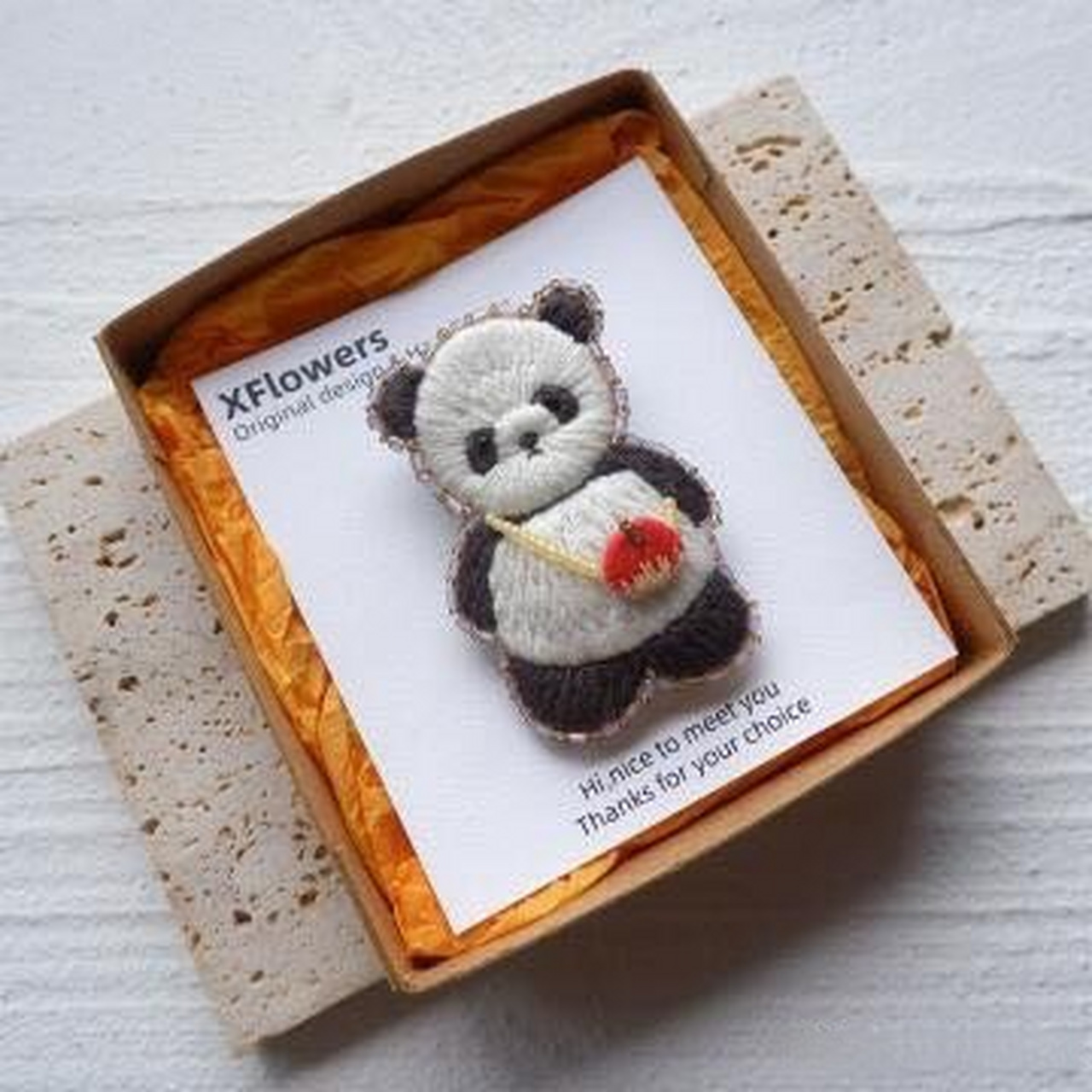 熊猫刺绣胸针,看得久了做的熊猫都像她 最近又多了几只心上熊,特别是