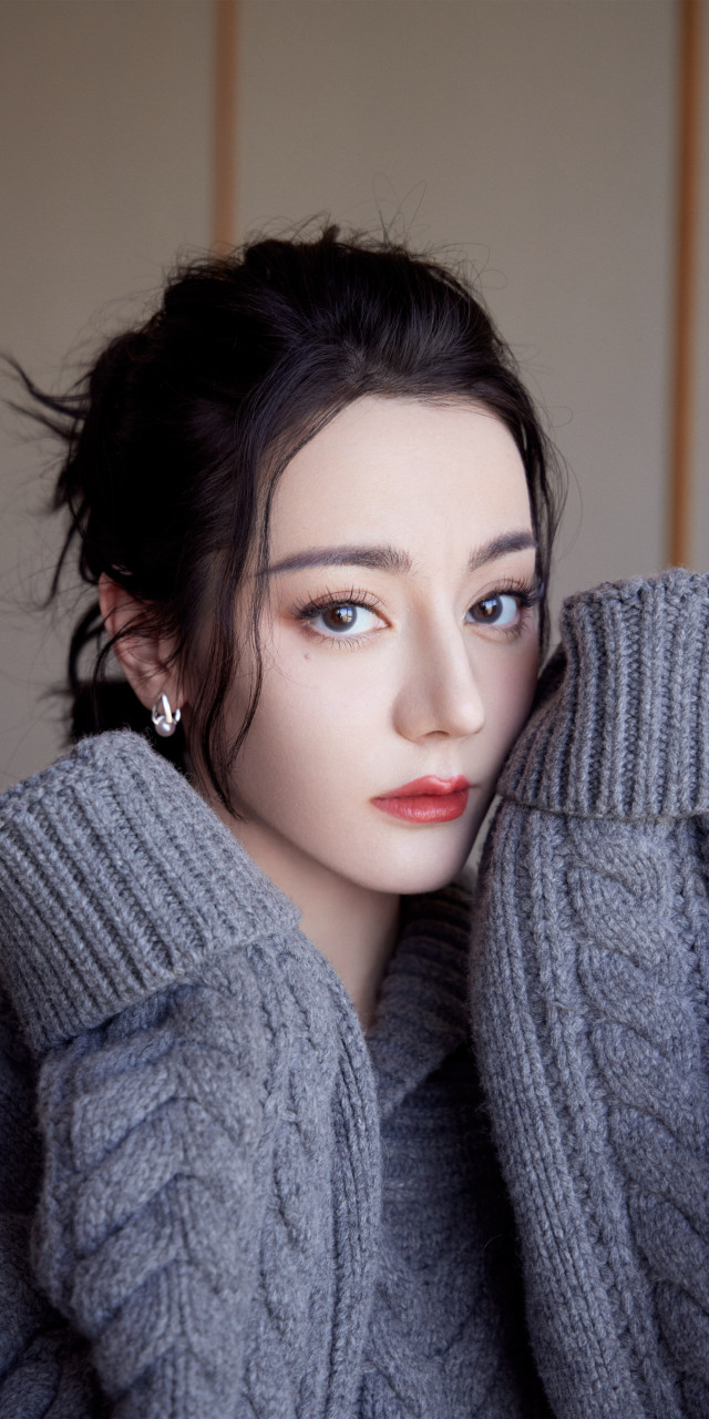 迪丽热巴,毛衣温暖柔美写真头像