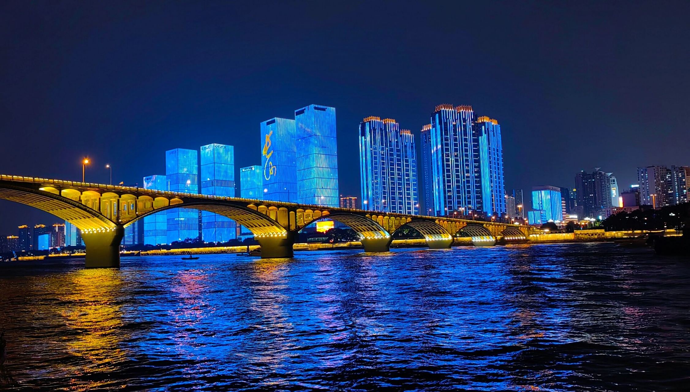 长沙橘子洲夜景 08长沙橘子洲长沙橘子洲的夜景也太美了吧,一定要跟