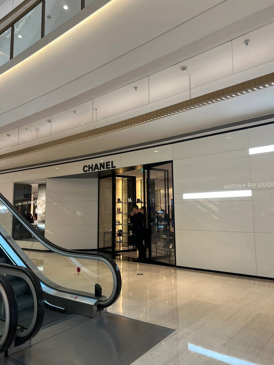 chanel cf上海恒隆广场香奈儿94 chanel cf中号黑金羊 十月初在上海