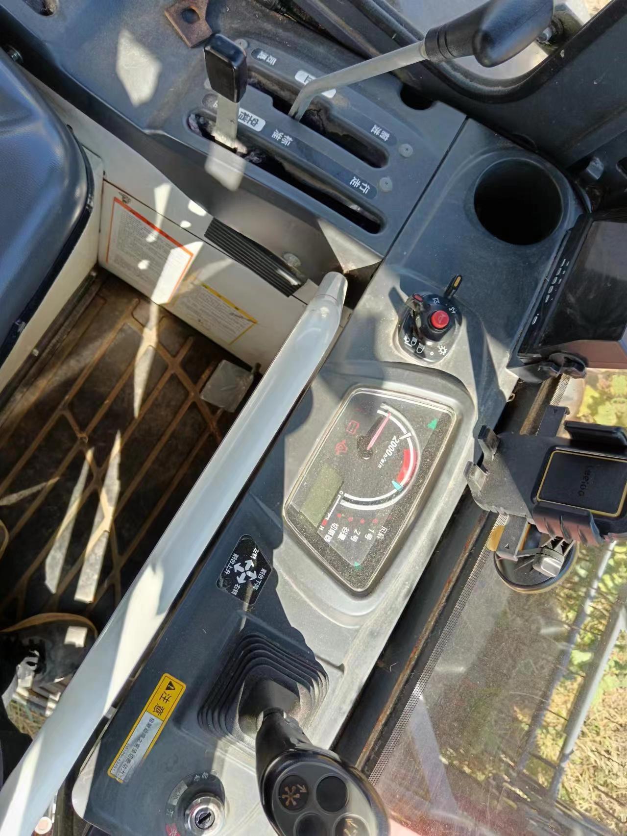 精品久保田988qq原厂驾驶室,工作几百小时,有喜欢的吗