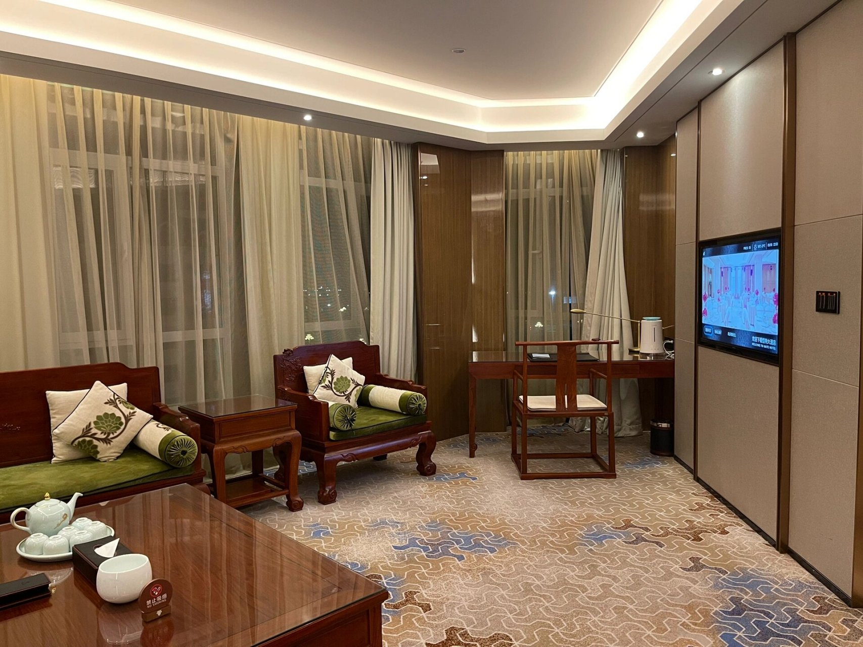 星级酒店|康巴什恺特大酒店 1.地处康巴什核心区; 2.