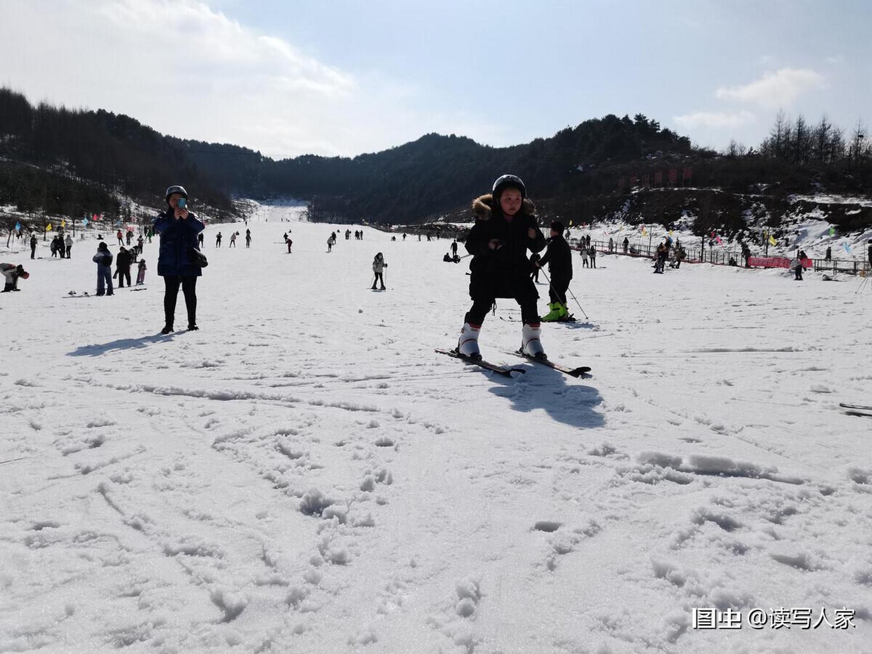 麦积山滑雪场图片