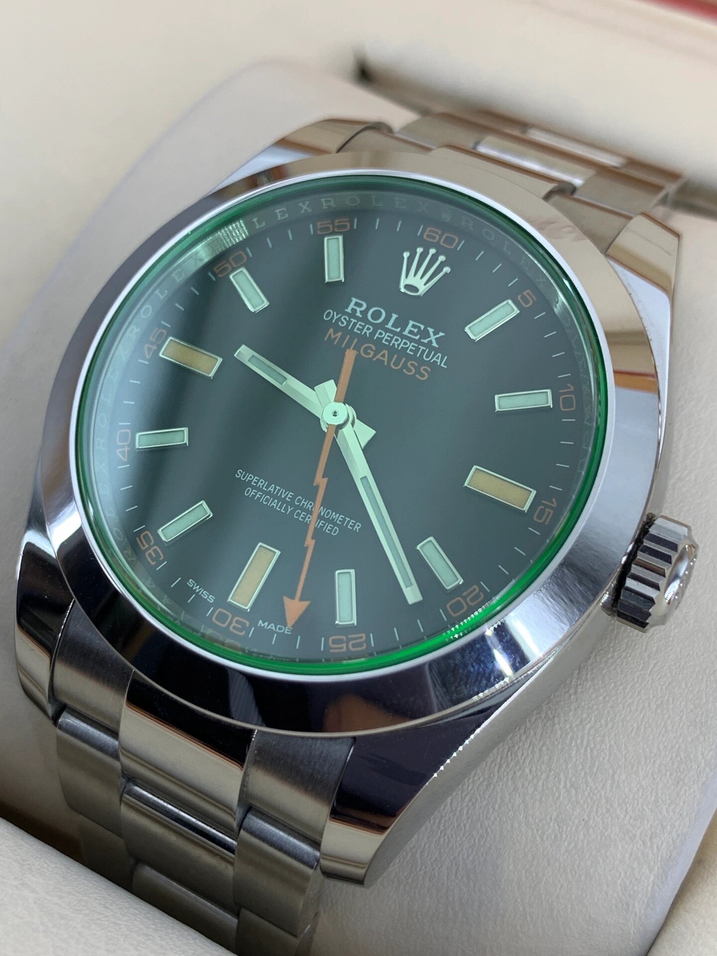 劳力士格磁型系列m116400gv-0001 绿玻璃