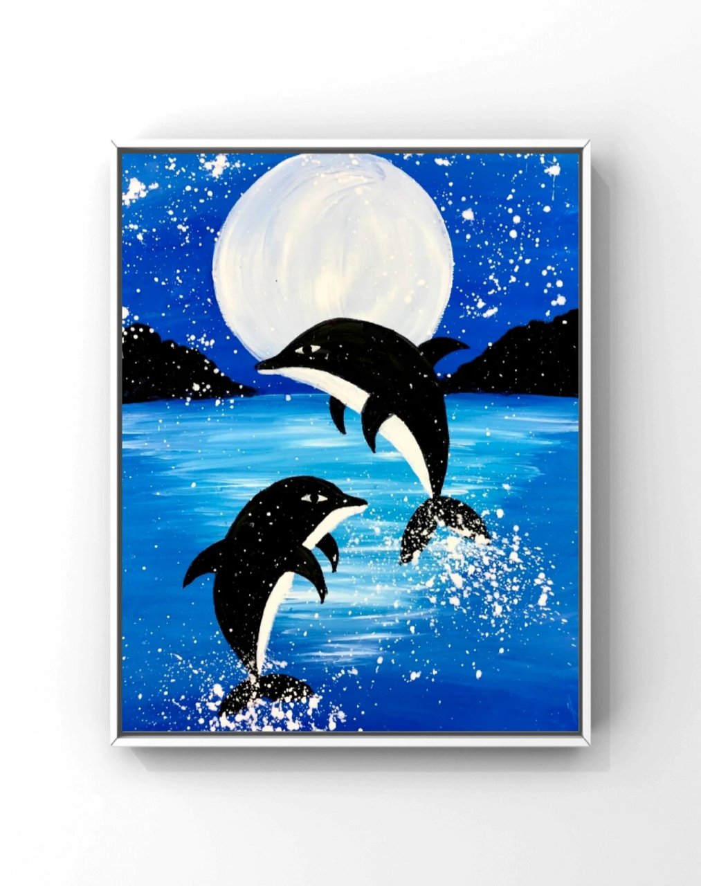 水粉画|两只跳跃的海豚 适用年龄:6-9岁中班 准备材料:水粉笔,水粉