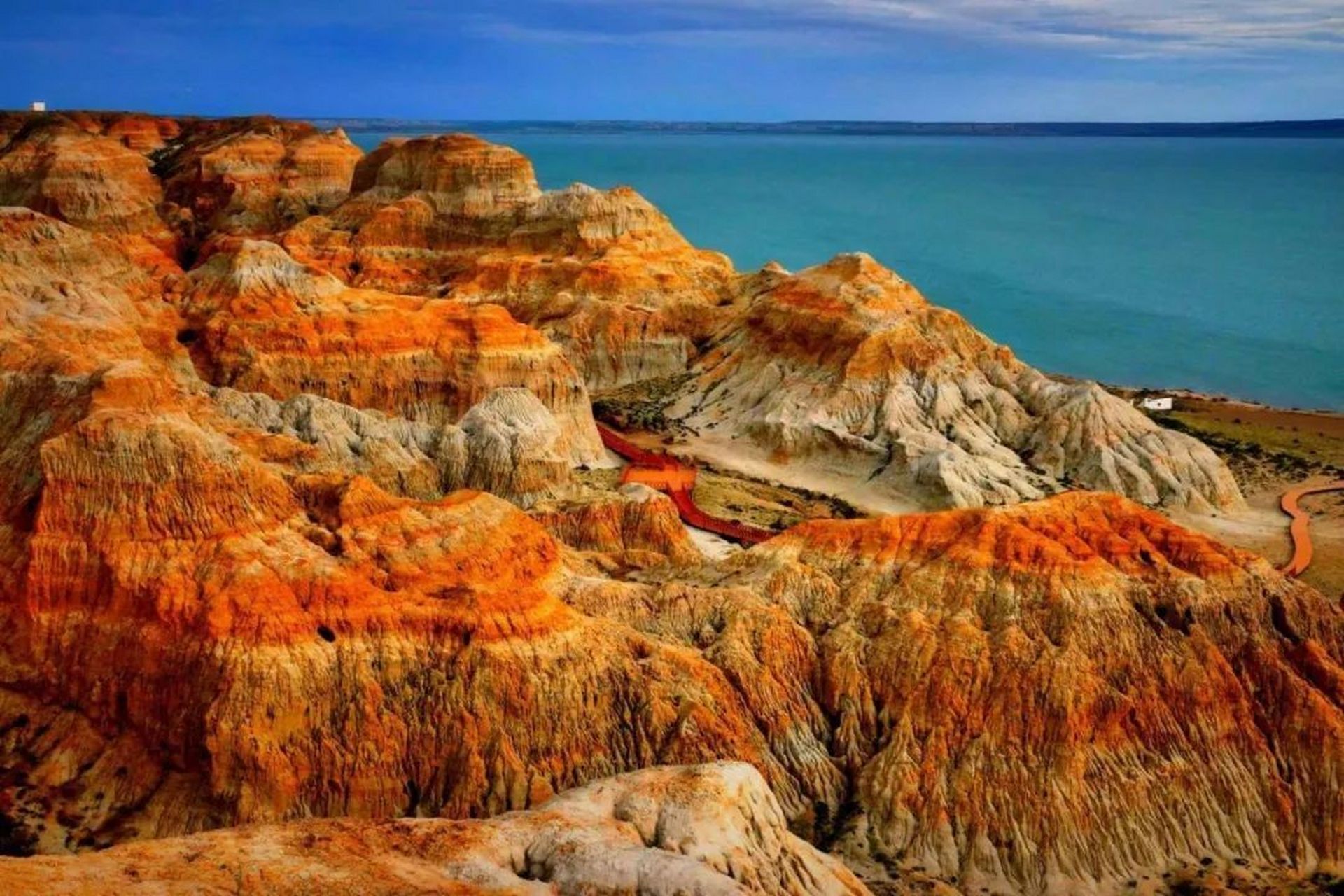 武汉-新疆博乐 双飞8日游 9月25日发团】  博乐是武汉对口援疆的对象.