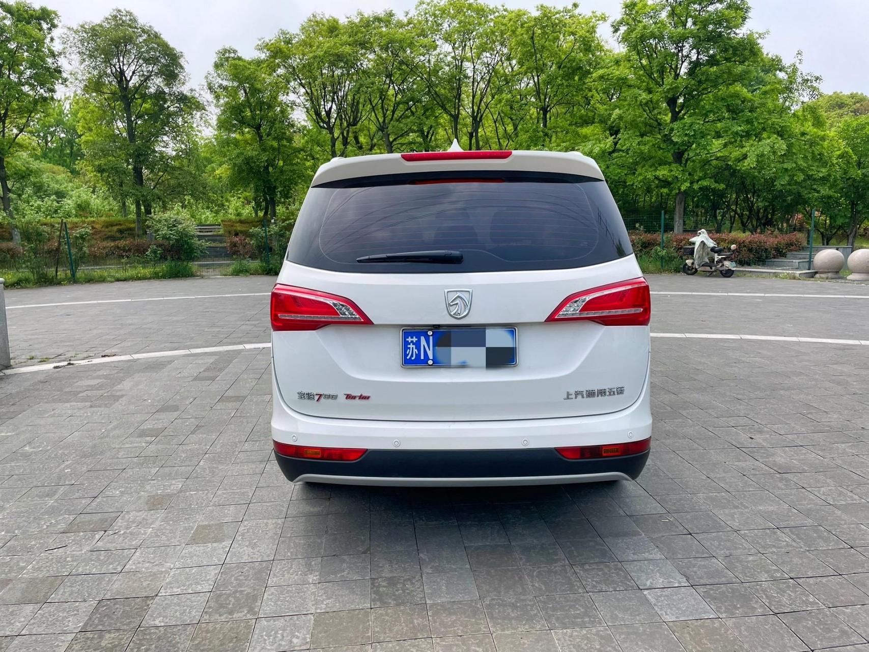 新款 宝骏730  2017年3月上牌 一手户 安全行驶5.7万公里 1.