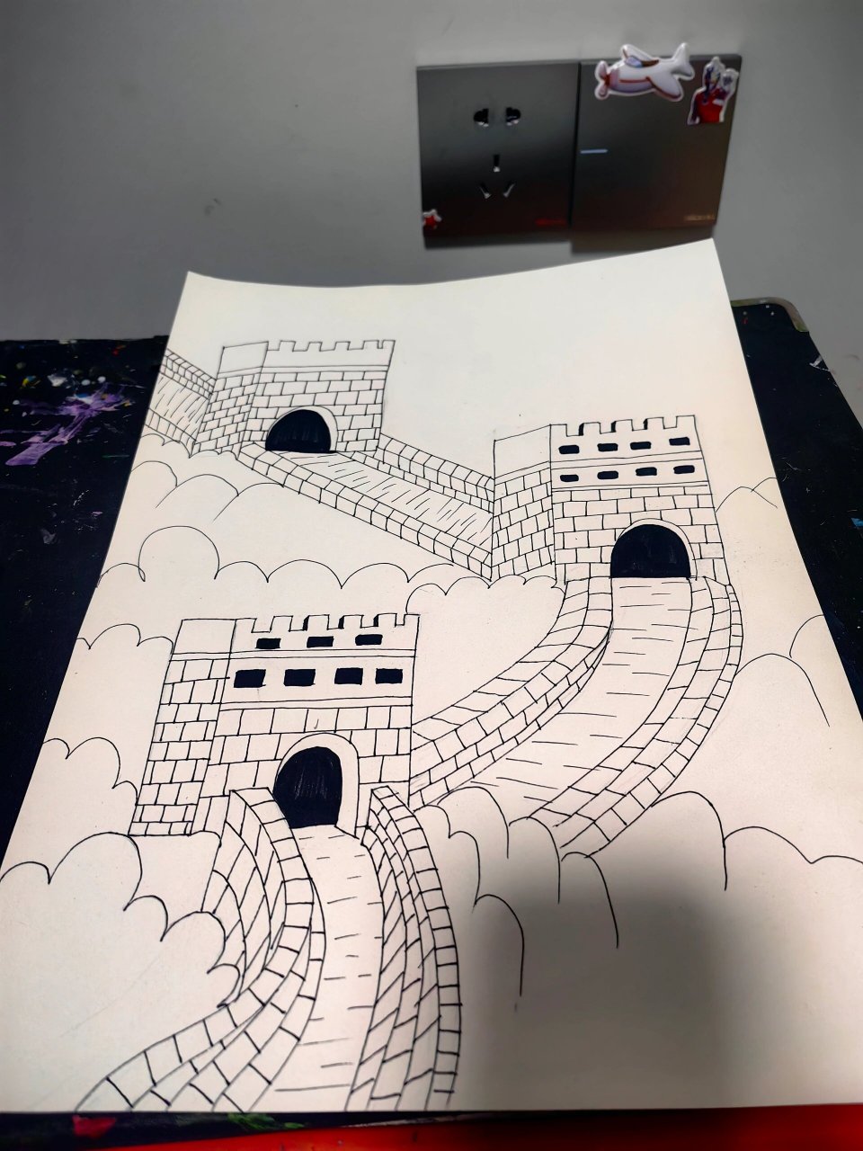 打卡第5天《万里长城》 水彩没油了,结合油画棒进行上色的.