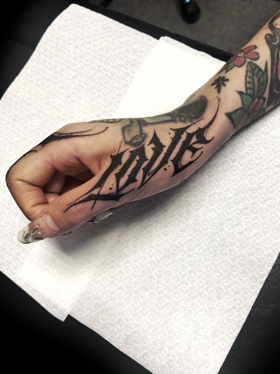 freehand,love花体字 花体字纹身 花体字freehand #广州纹身# #纹身