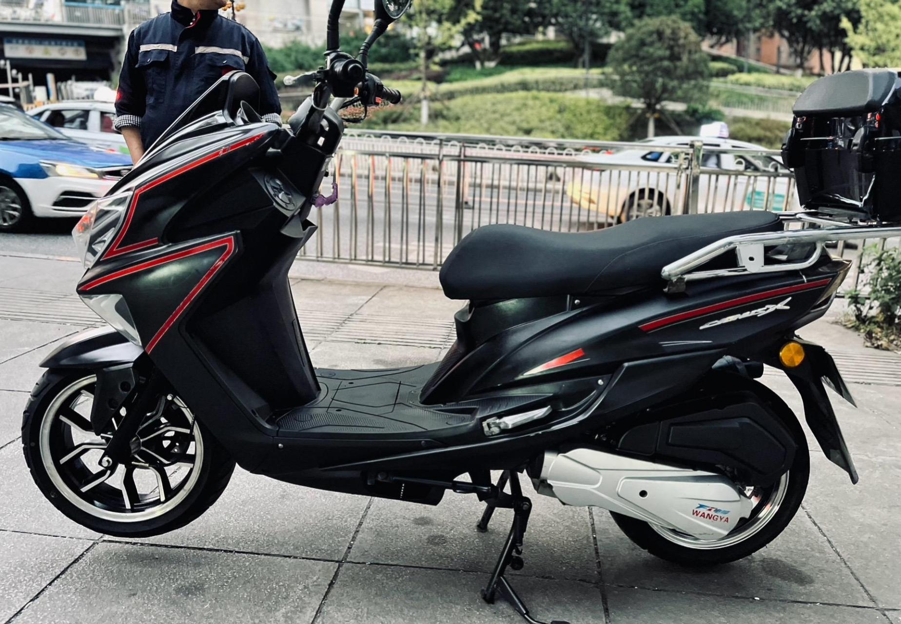 20年望雅大踏板150 成色如图 动力强劲 车子实际公里数一万出头点 换