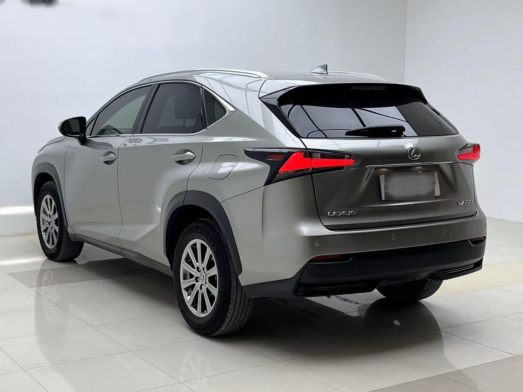每天推荐好车  17年雷克萨斯nx200四驱锋尚版,原版原漆车况精品