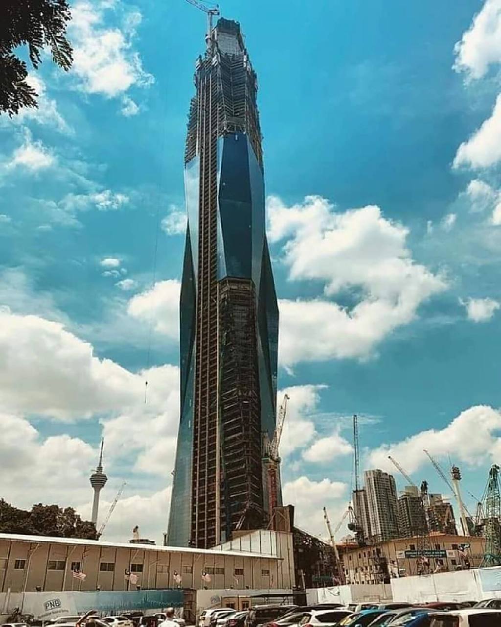 默迪卡118 (merdeka pnb118)  (merdeka 118)前称为独立遗产大厦