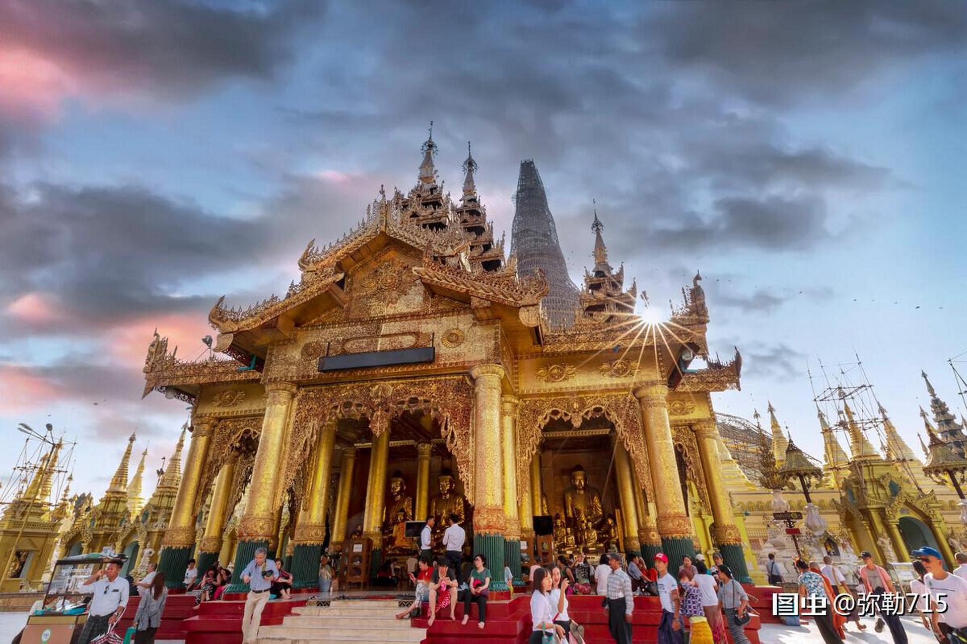 仰光是缅甸故都和仰光省首府,也是缅甸最大的城市,位于南部的伊洛瓦底