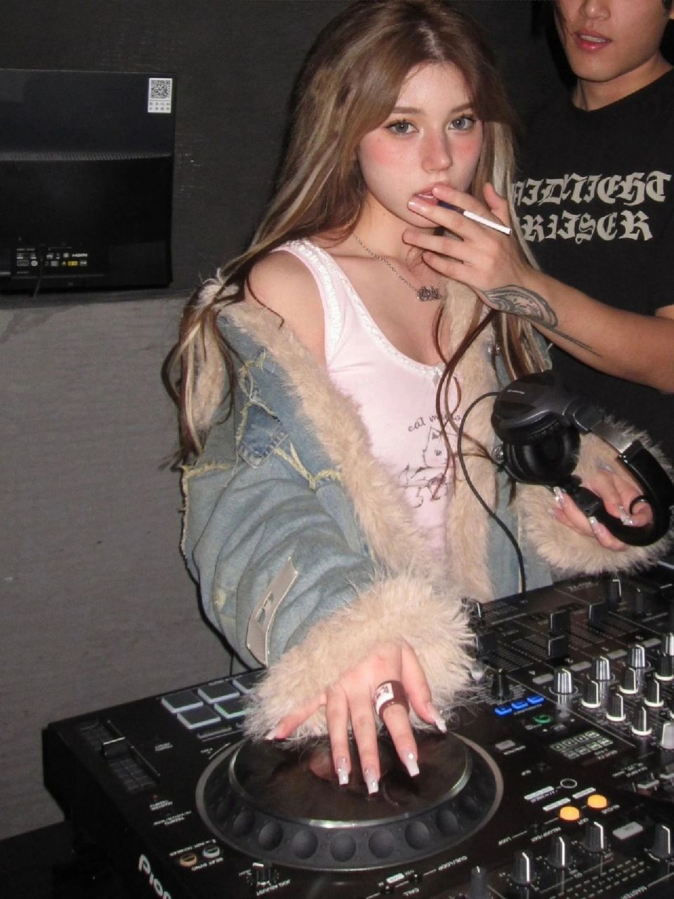 欧美风辣妹壁纸这不就有了吗