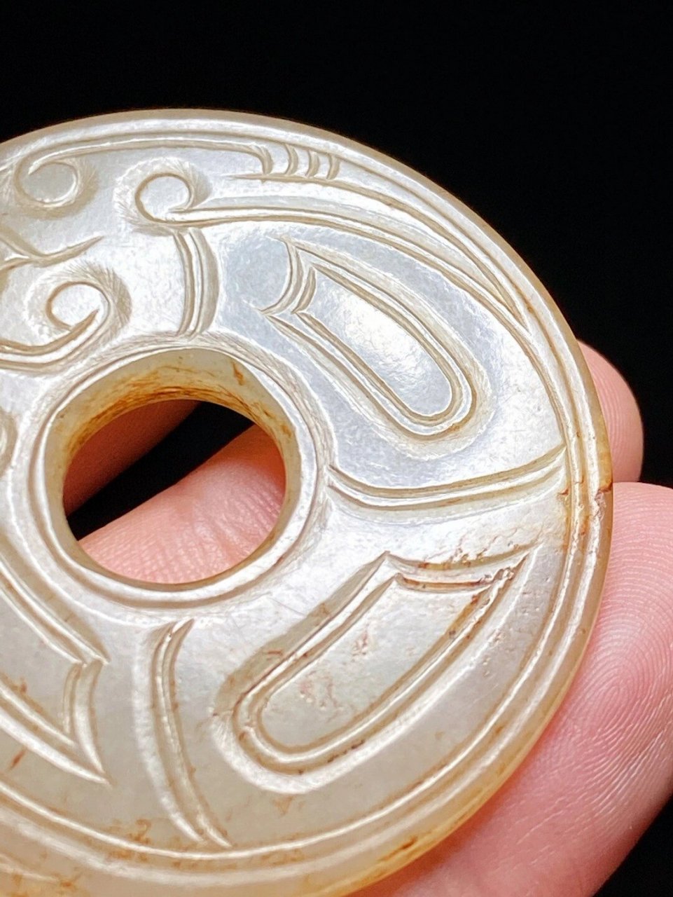 西周 和田玉籽料 白玉 龙纹玉璧 挂件  长5 宽5 高0.5厘米 重24.