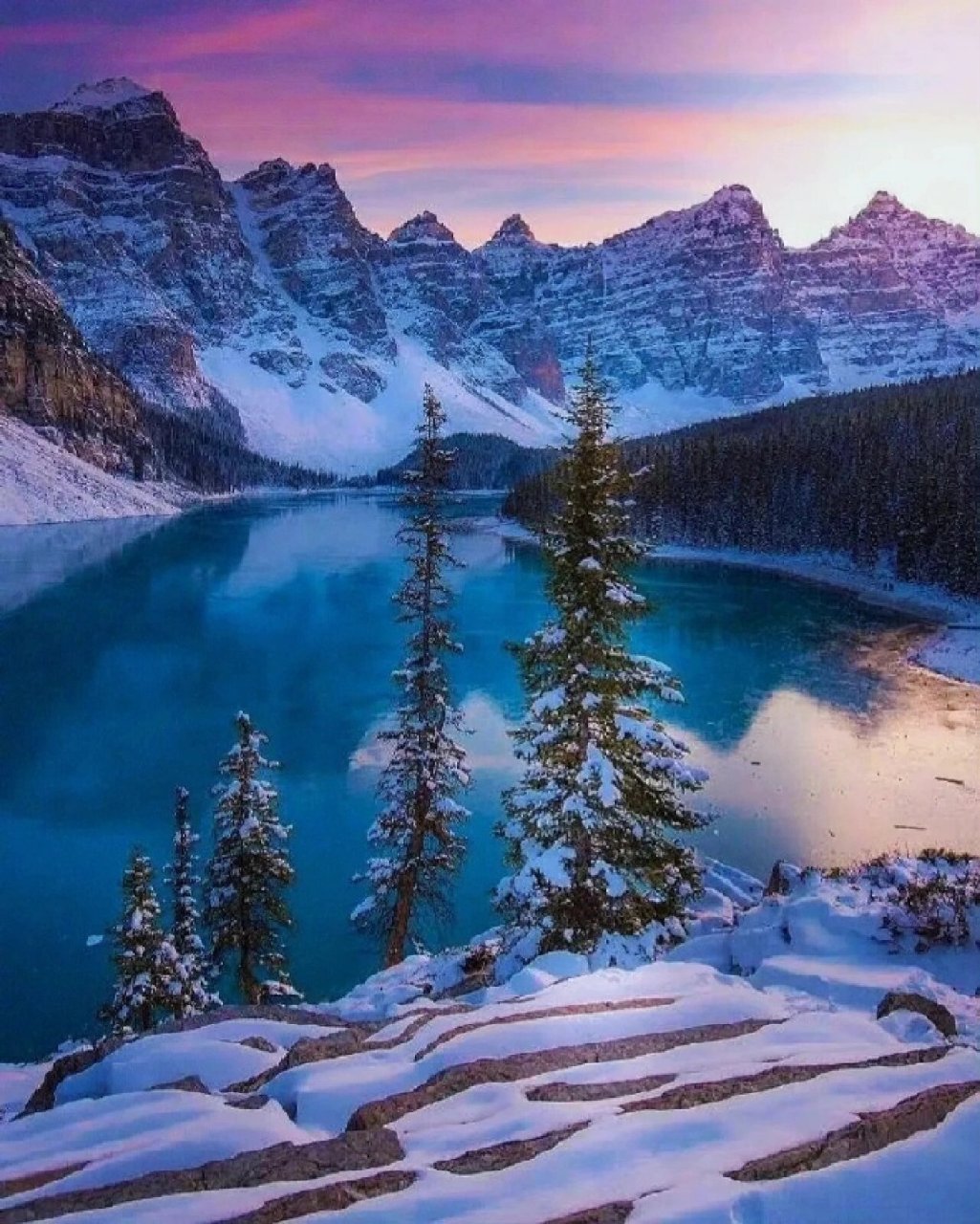 加拿大|壮美的落基山脉 落基山脉位于北美洲西部,由许多小山脉组成,被