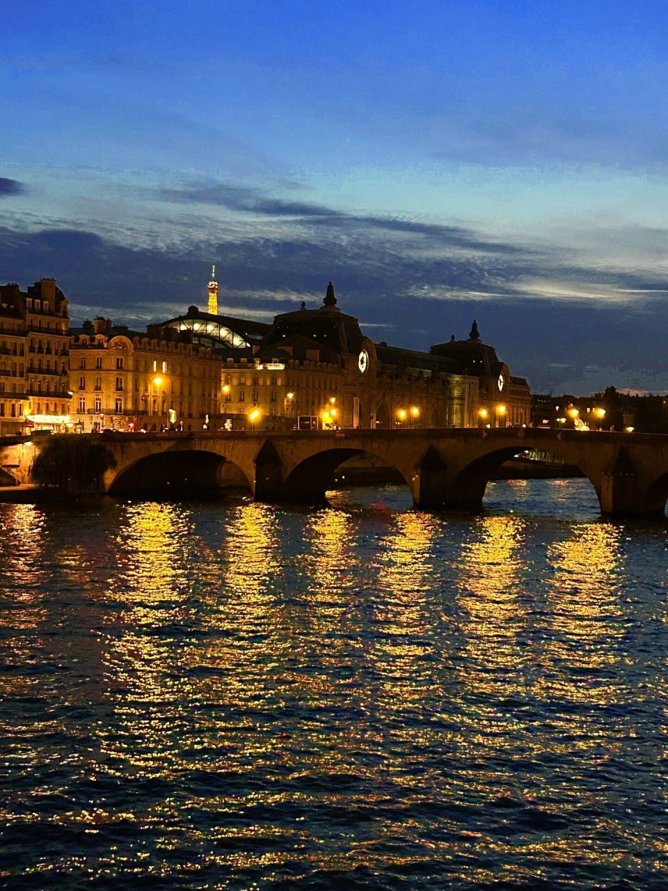 罗纳河与塞纳河 年初这幅画被借到纽约大都会博物馆了 今日二刷奥赛