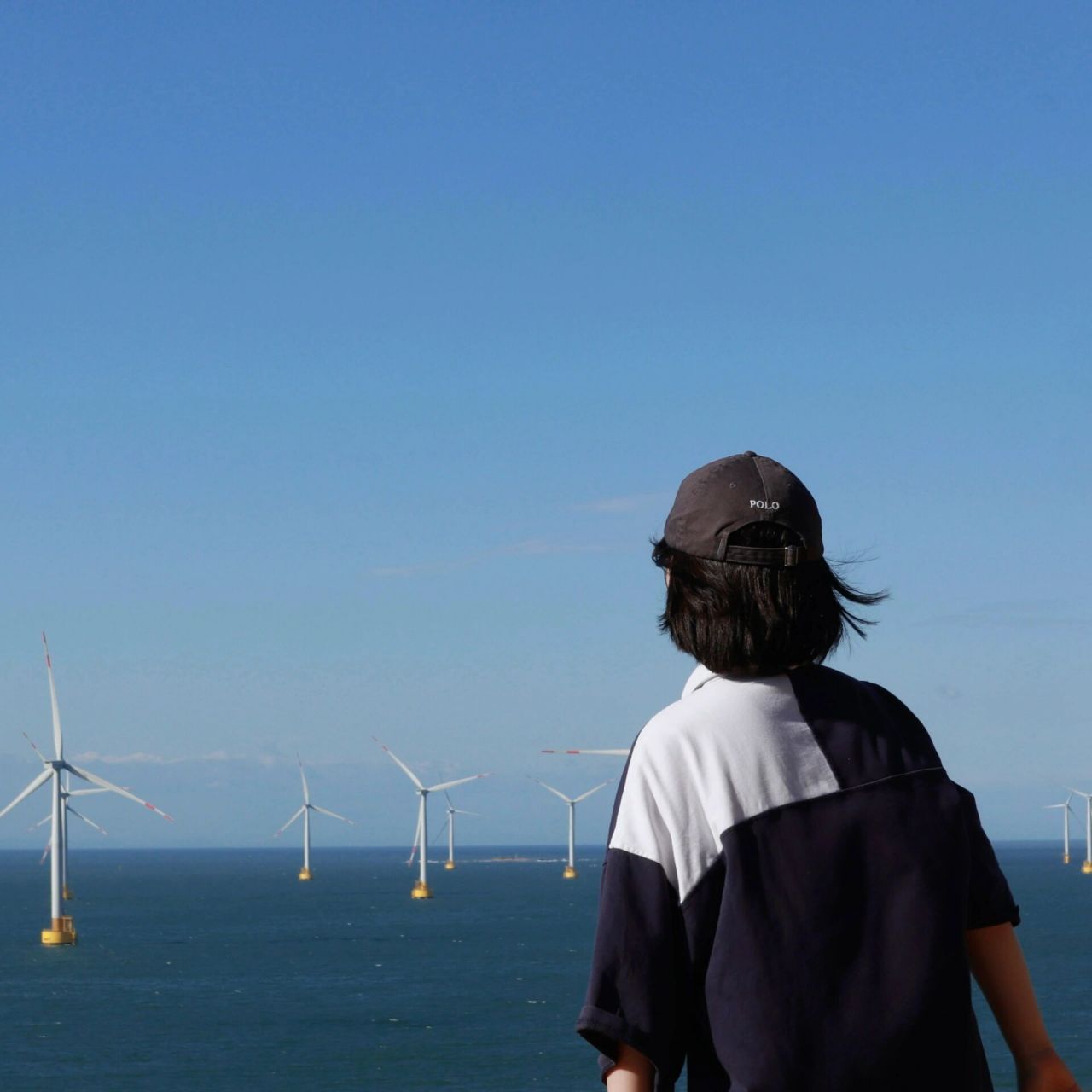 头像|海边短发女生背影 自己第一张用了超久的,喜欢风车海