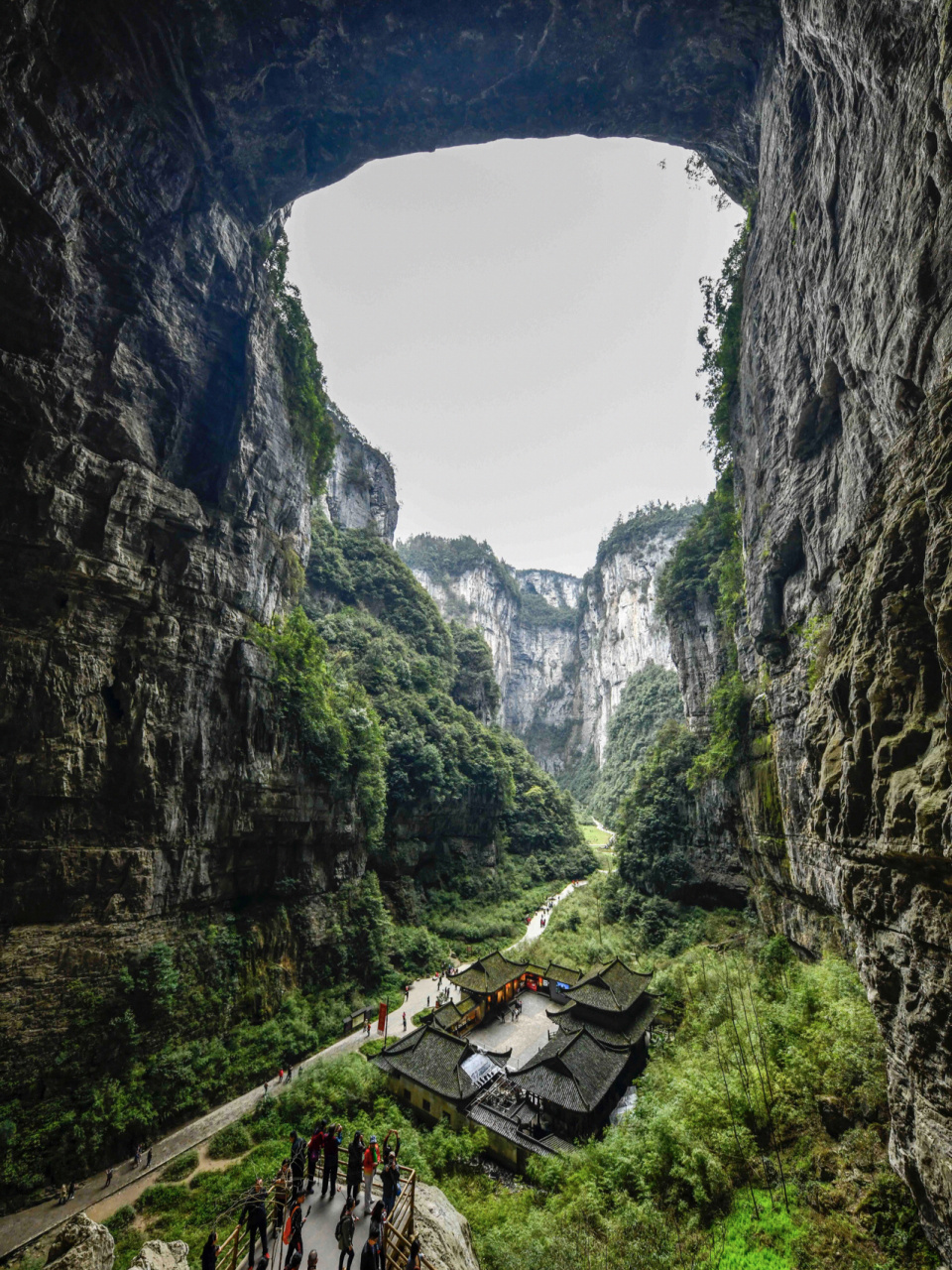 武隆天生三桥:亚洲最大的天生桥群 武隆天生三桥:亚洲最大的天生桥群 