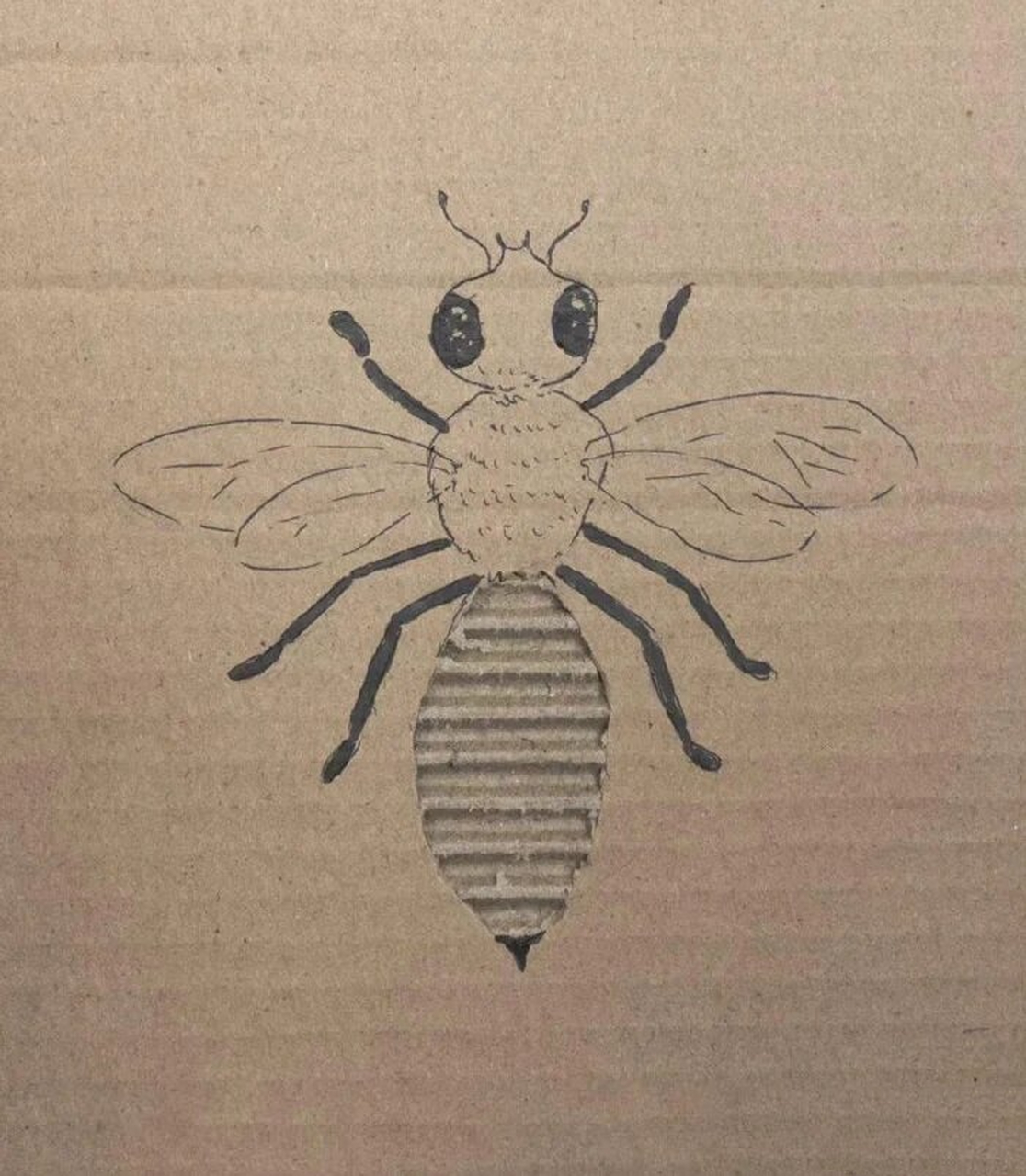 还挺减压 (图文来自网络) 创意画很常见,但你见过在纸箱子上画画的吗?