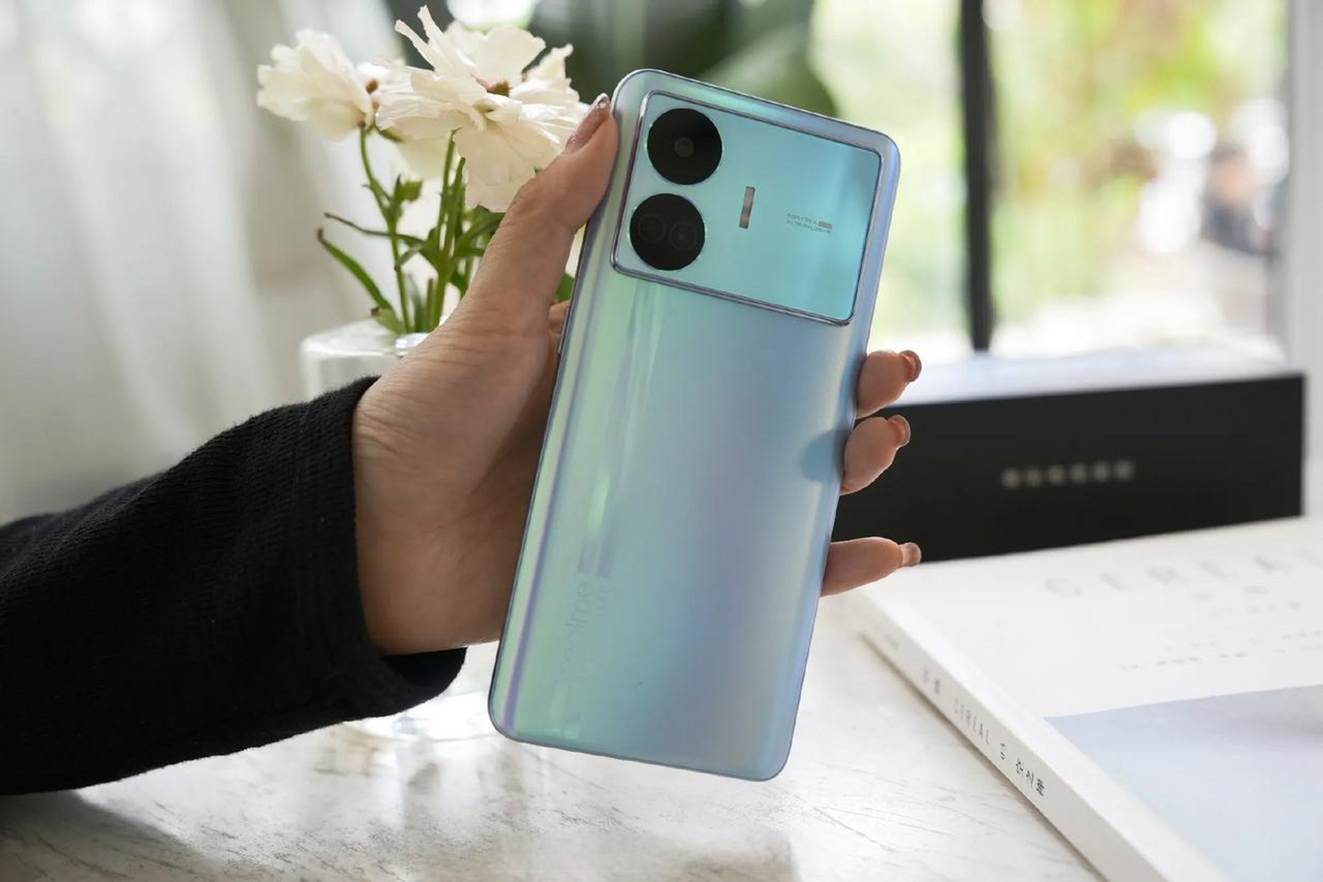 潮玩电竞旗舰realme 真我 gt neo5 se已然打开2k手机档位新格局,配置