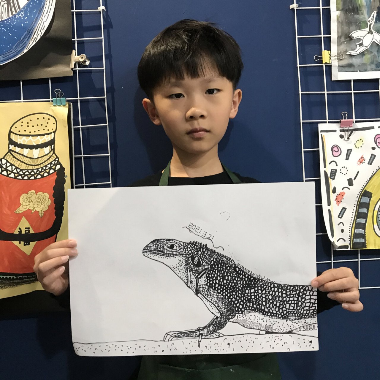 创意线描画~蜥蜴🦎 7-9岁提高班 密密麻麻的线条以及黑暗分明 锻炼