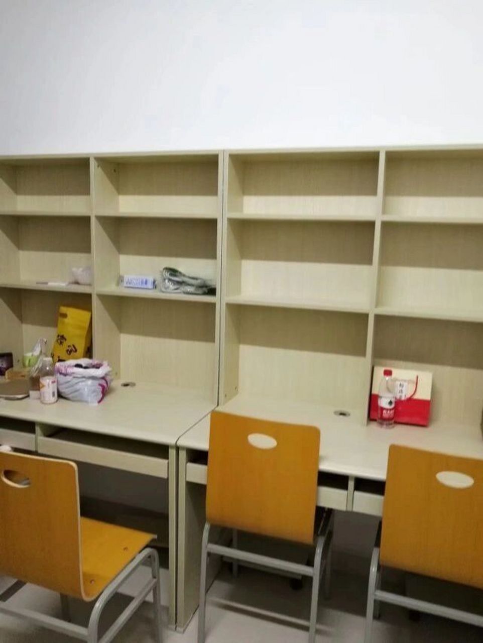 西北民族大学榆中校区女生宿舍 很多录取的新生都在担心宿舍问题,我把