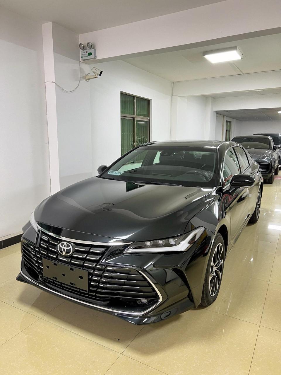 车型:丰田亚洲龙 2023款2.0l豪华版 指导价:21.78万 颜色:黑色