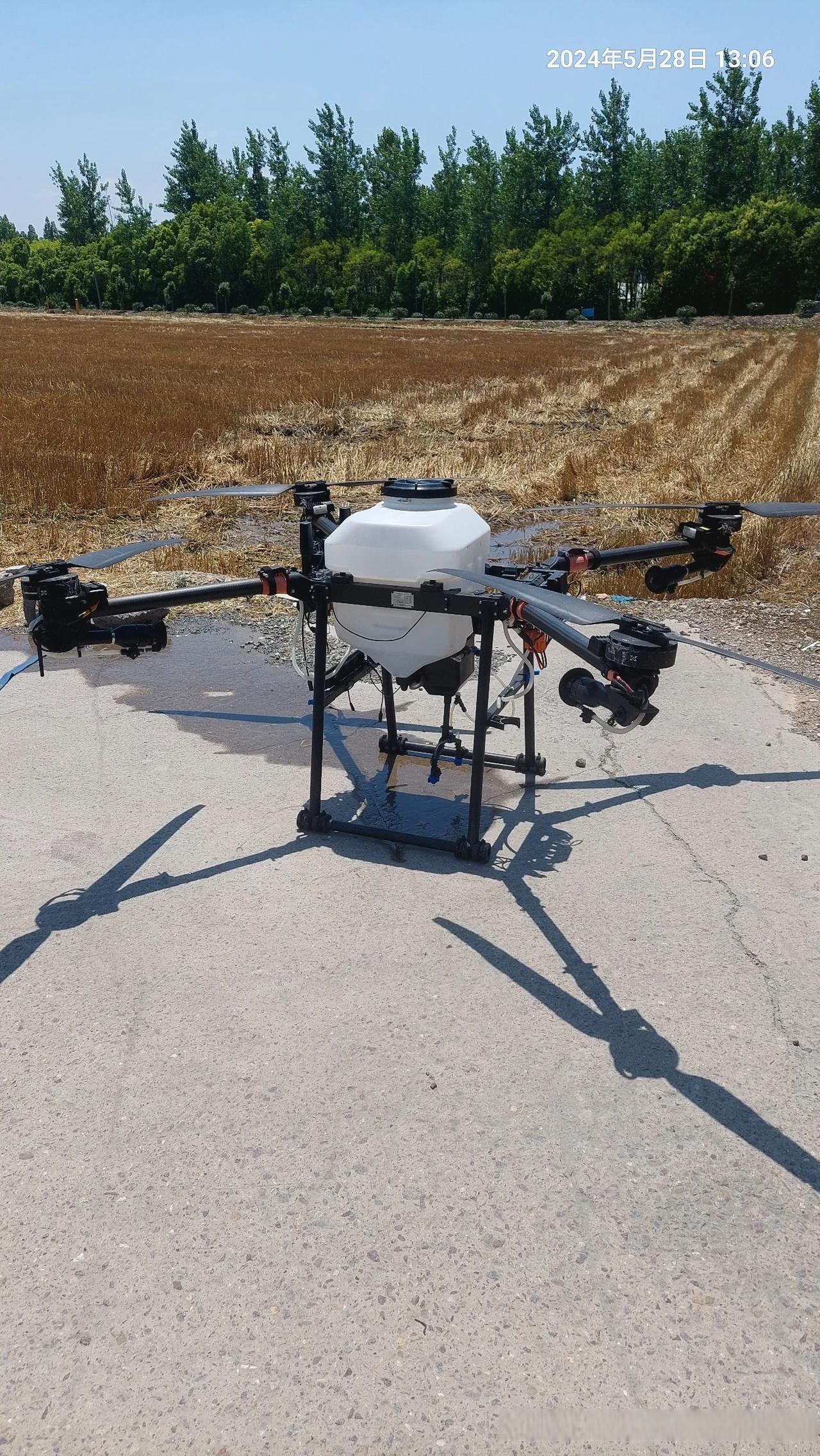 ,在钱塘大江东桥头堡,看见的无人机,打