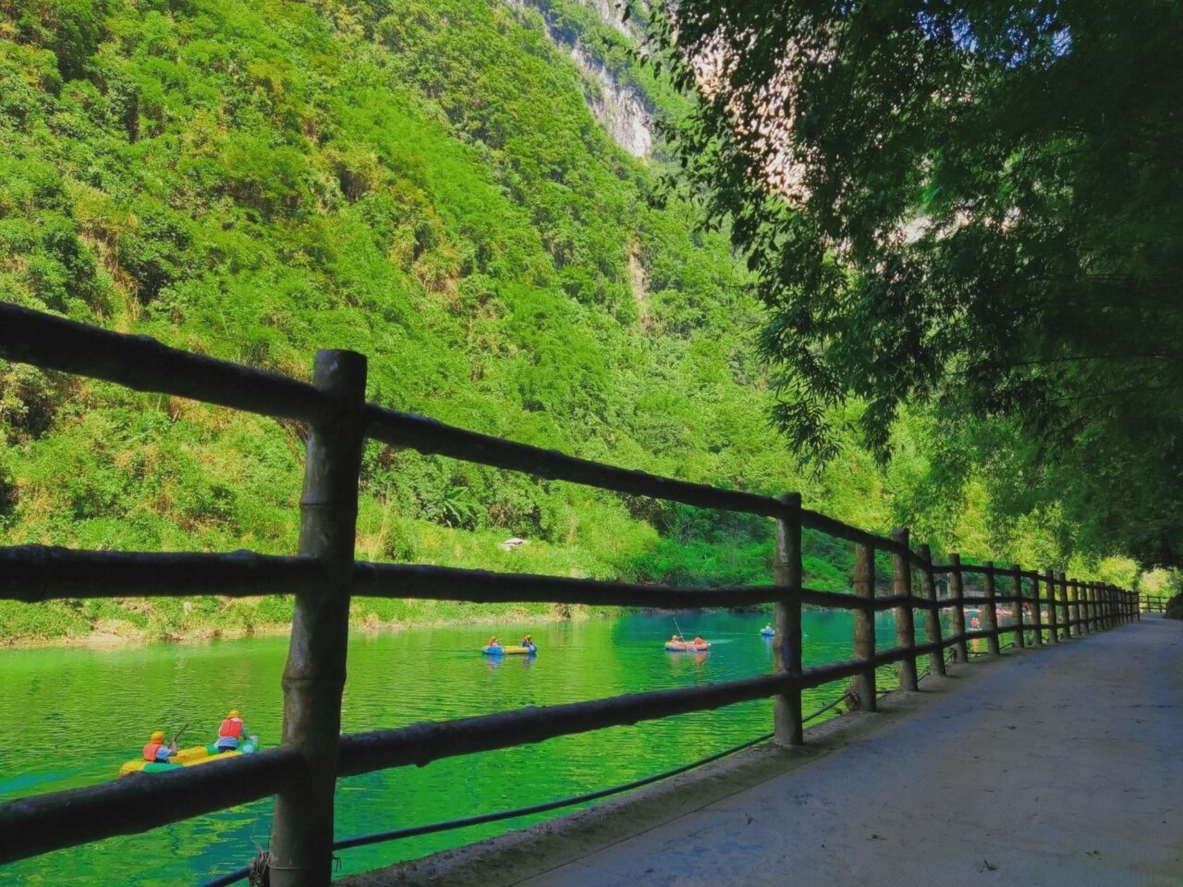 旅行plog| 重庆周边游の阿依河漂流 99阿依河地处重庆东南部,彭水县