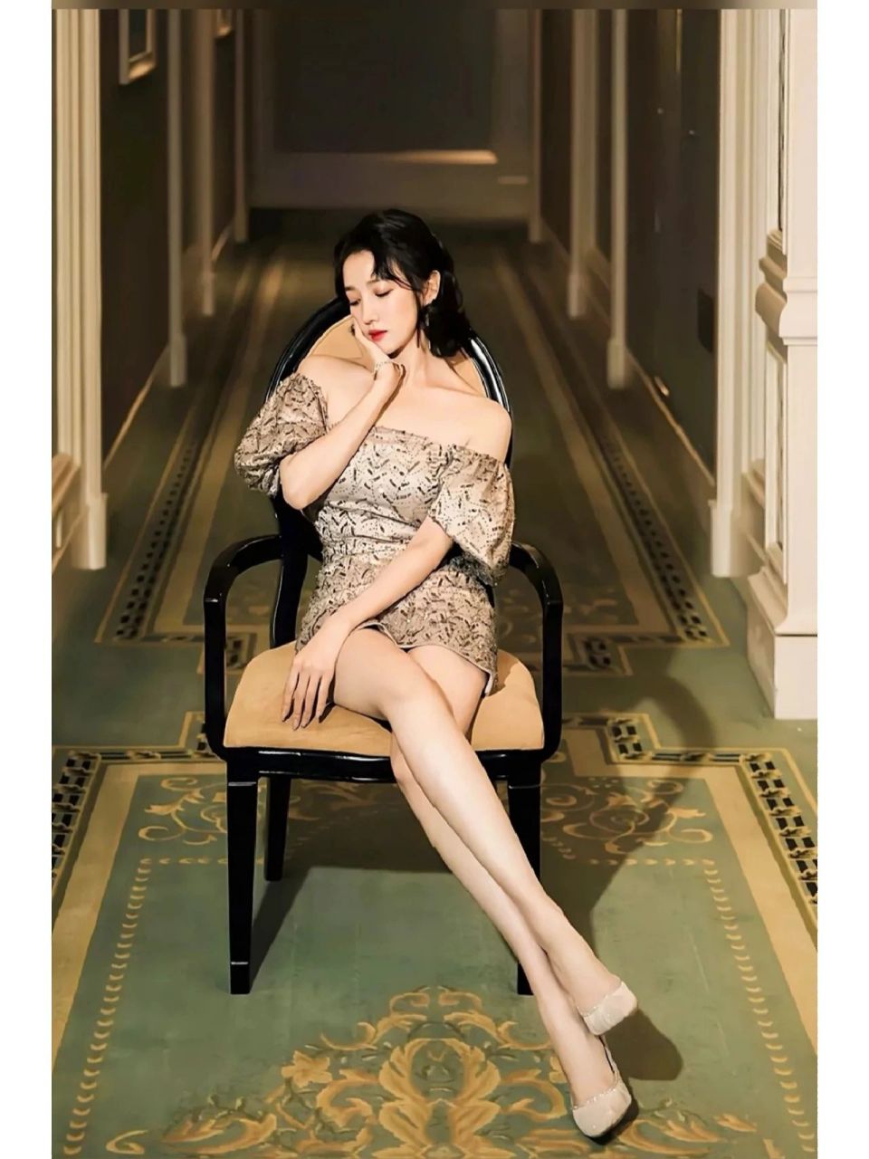 中国内地影视女演员 陈小纭,原名为陈昀,于1989年6月29日出生在吉林省