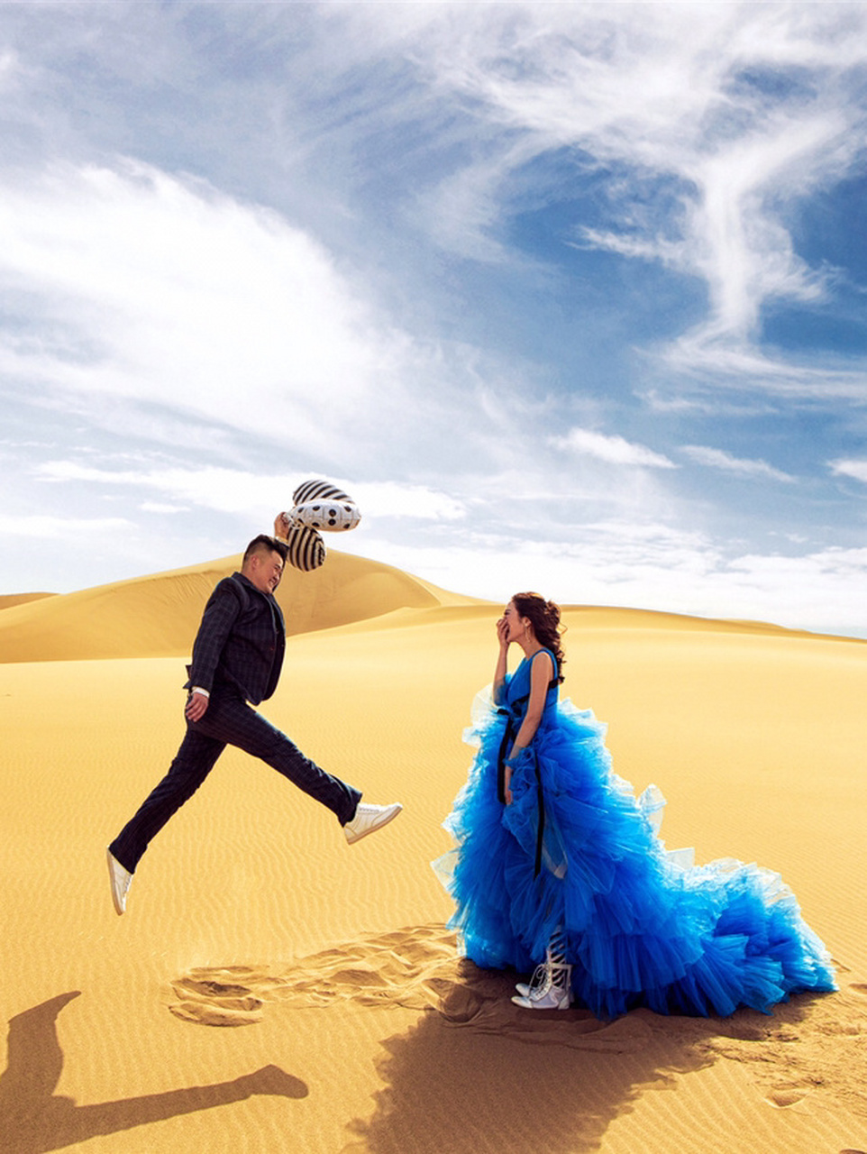 库木塔格沙漠一新疆婚纱照 9815新疆婚纱摄影78沙漠旅拍婚纱照