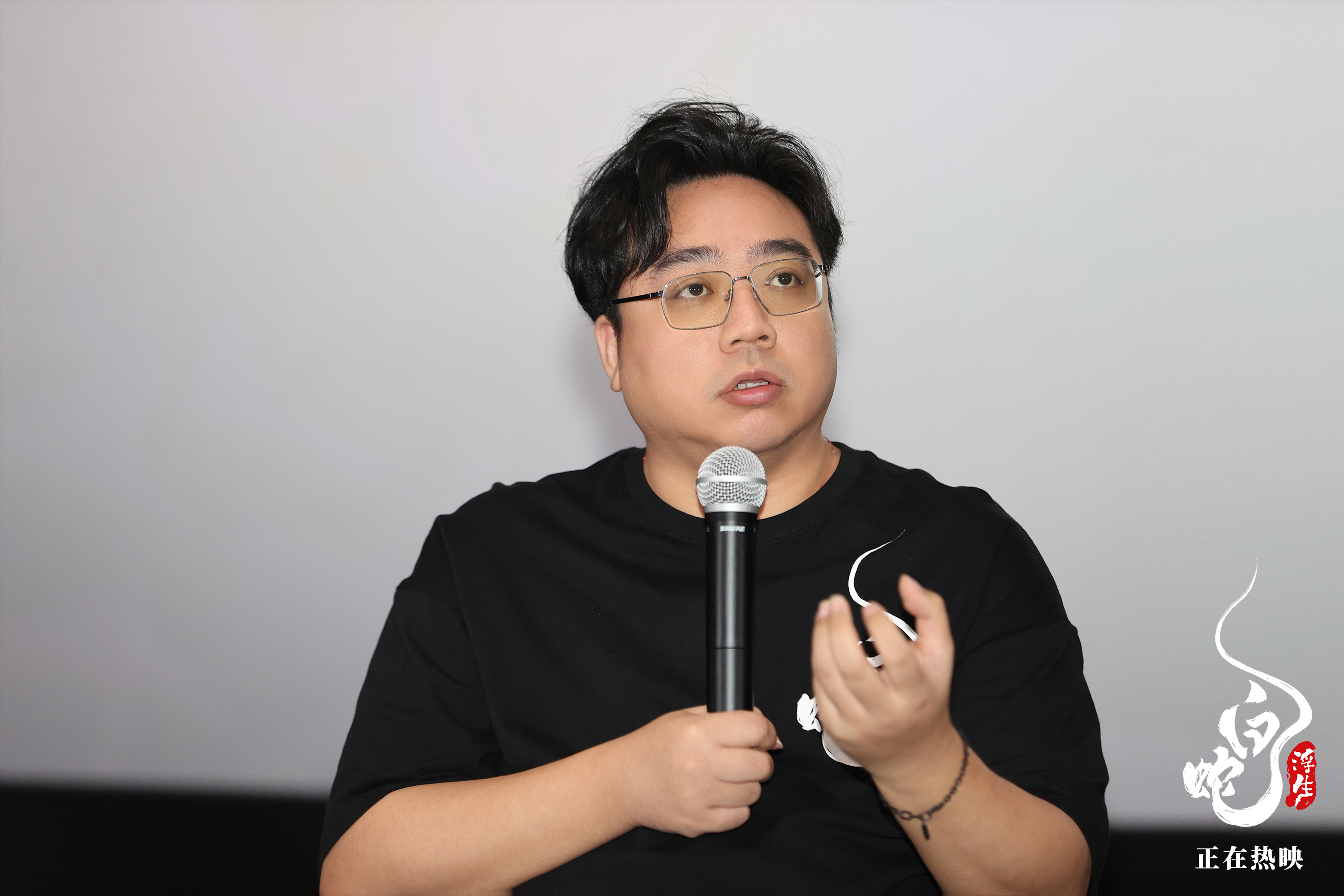 答谢场上海站活动,导演陈健喜,李佳锴,制片人曾凡预亮相映后交流环节