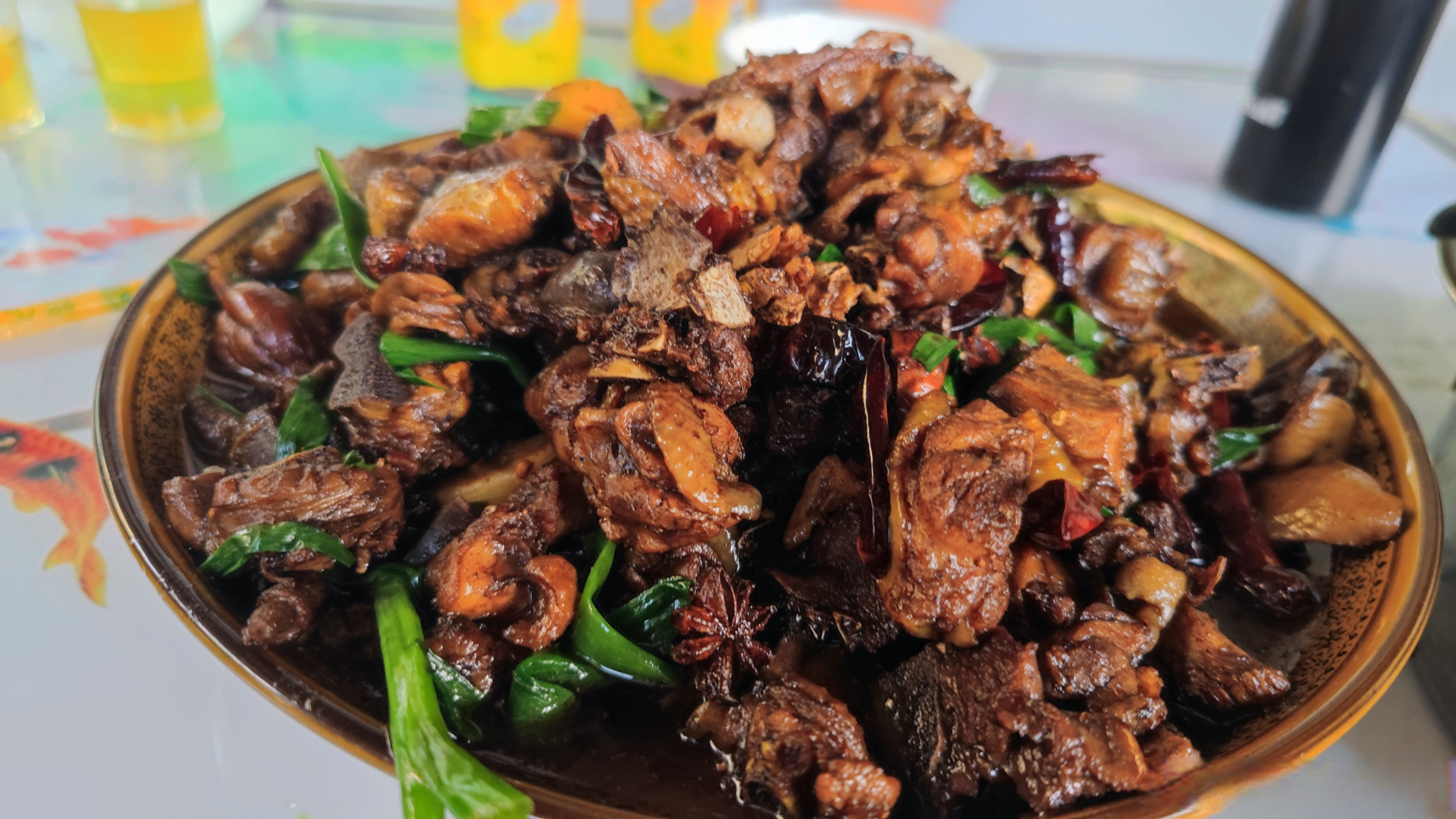 拍出家乡味  云南大理州永平古称博南,黄焖鸡是博南古道上最香的肉味