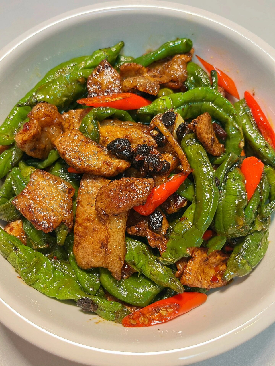 我妈说:这个樟树港辣椒炒肉太下饭啦!