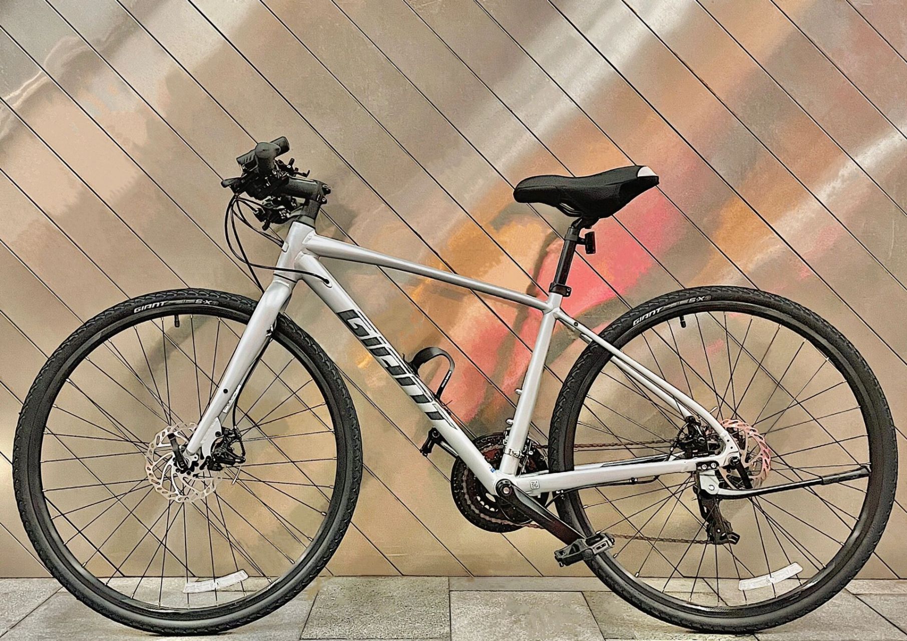 捷安特escape2|28岁全款拿下人生第一辆车 一定有很多小红薯在纠结要